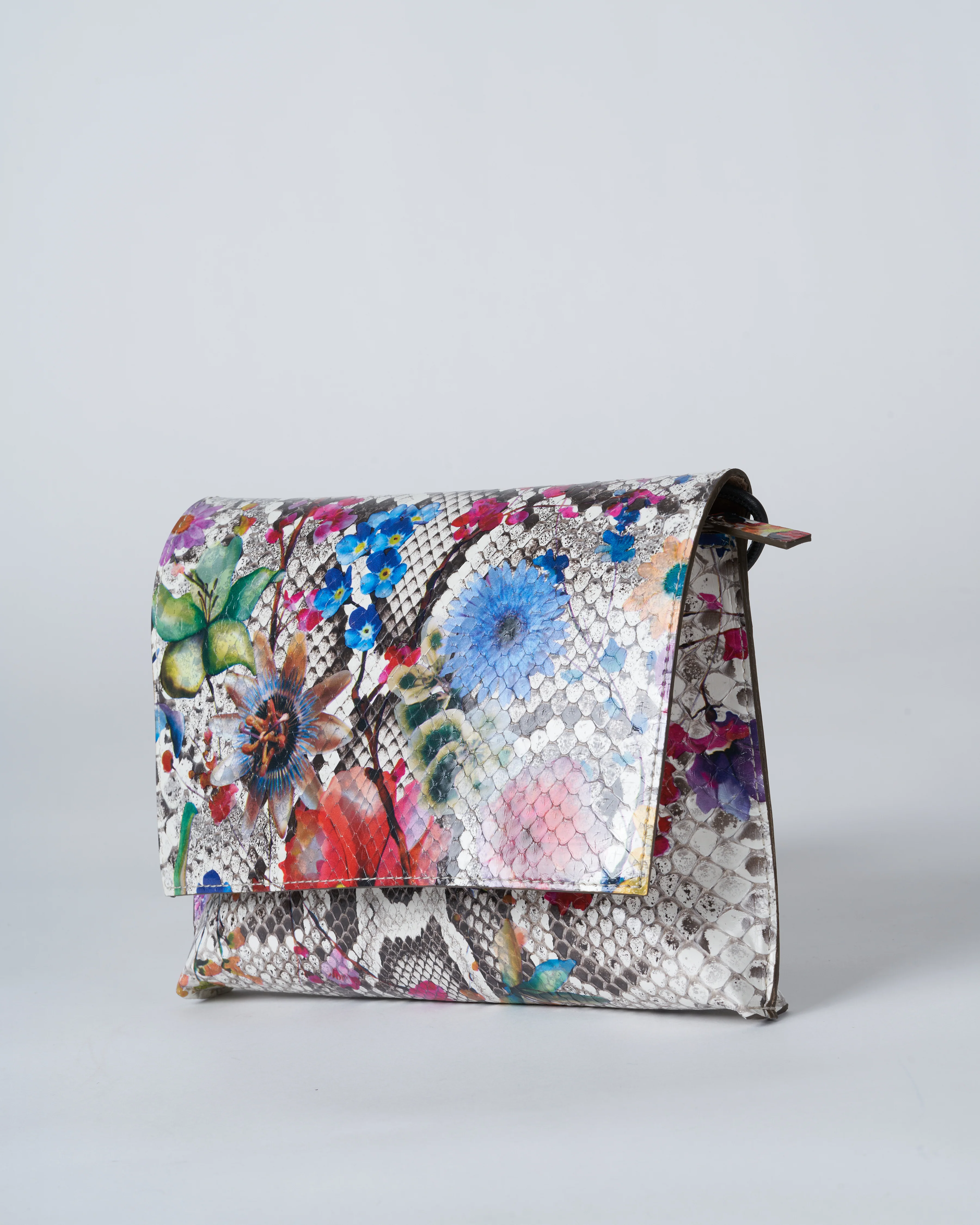 strappy foldover - floral python - Image 3