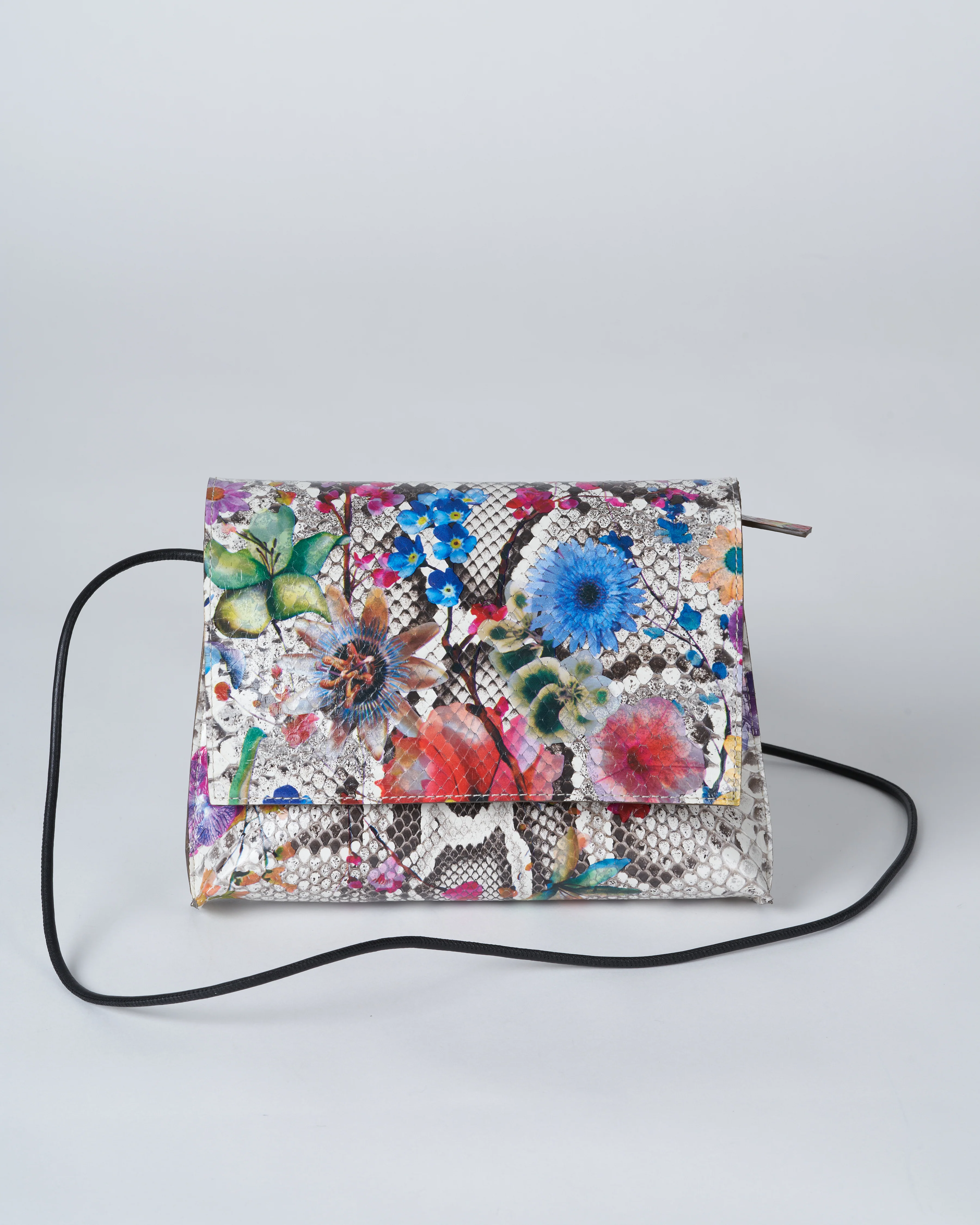 strappy foldover - floral python - Image 4