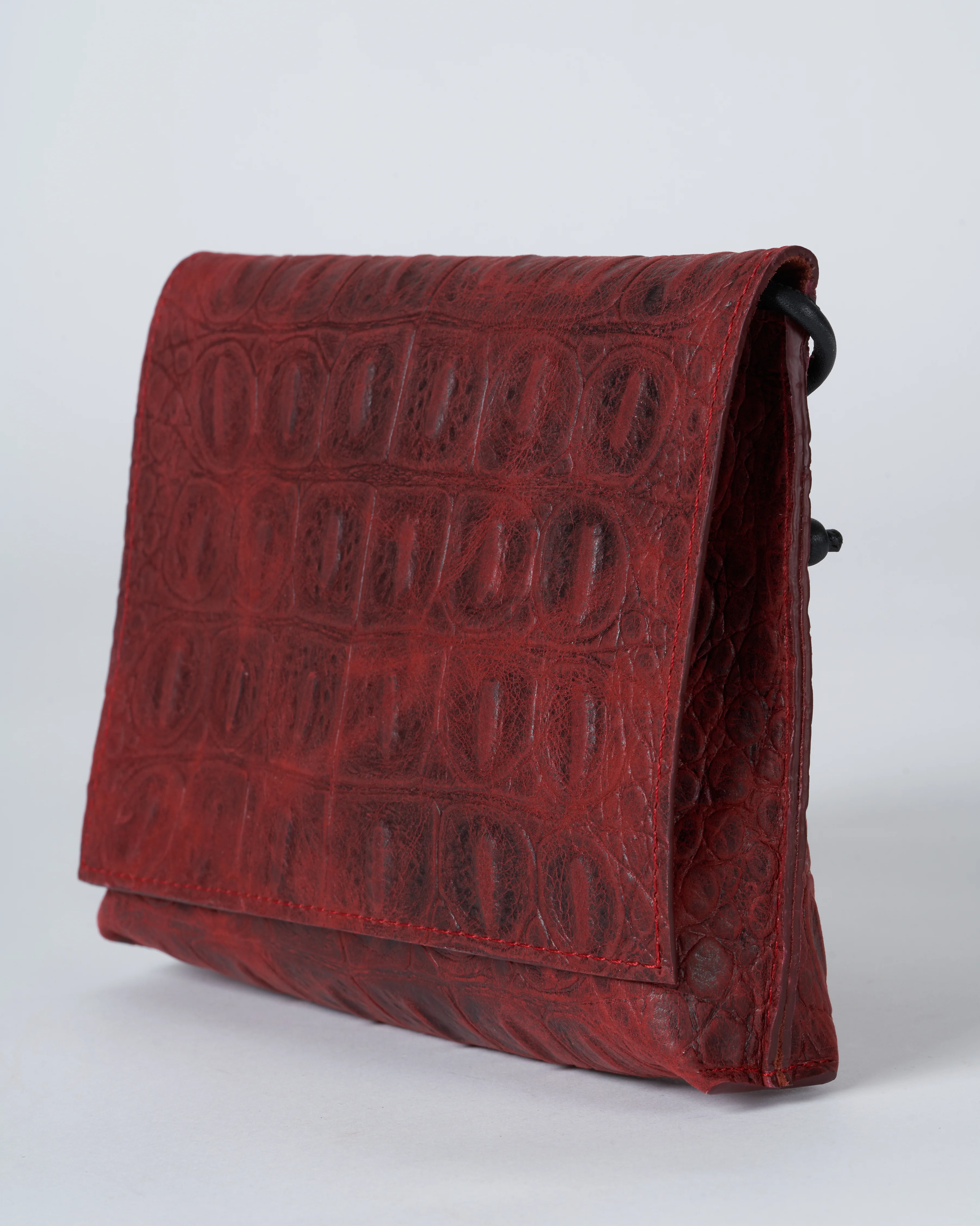 strappy foldover - red gator - Image 3