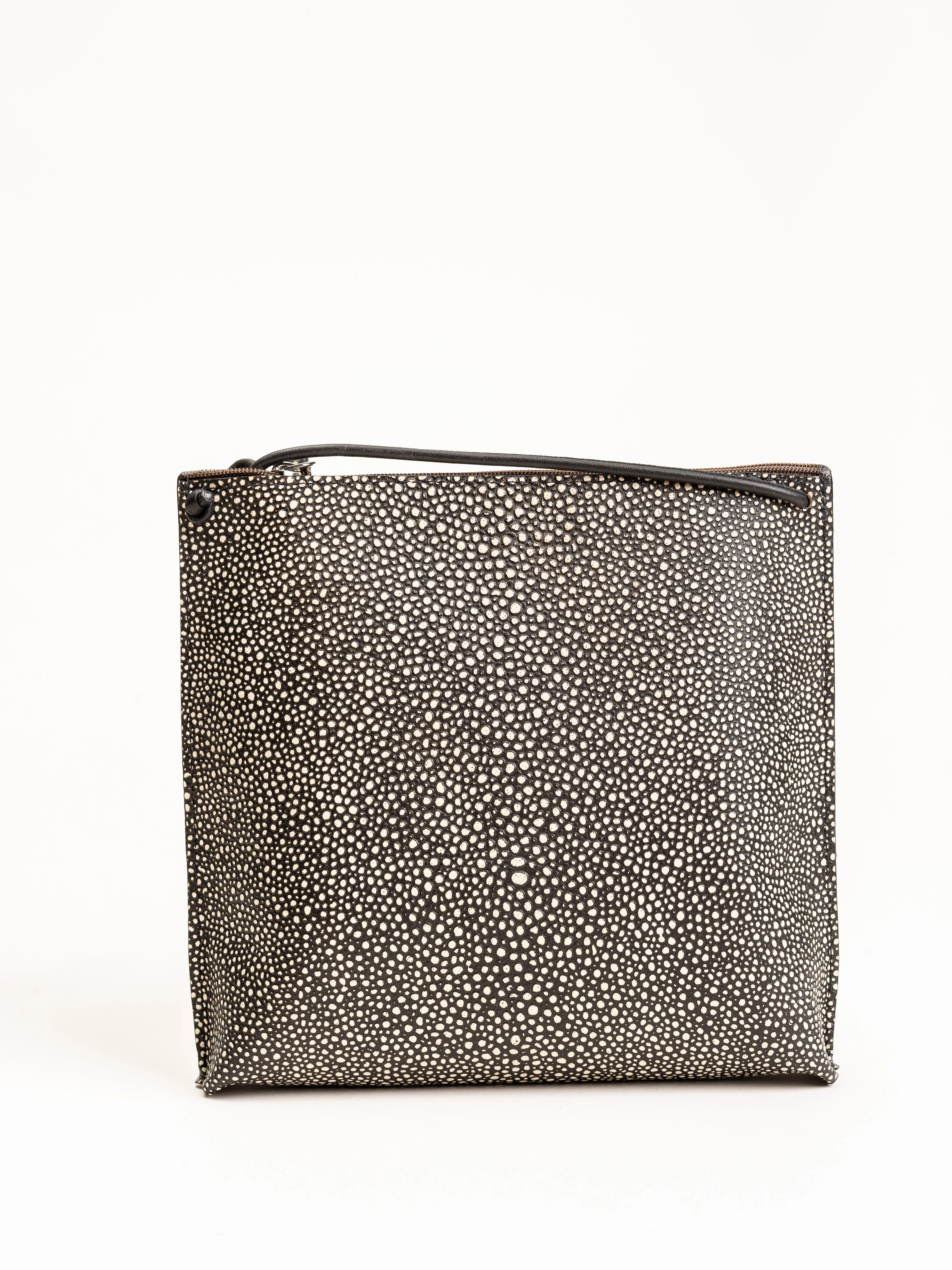 strappy pouch - black shagreen - Image 2