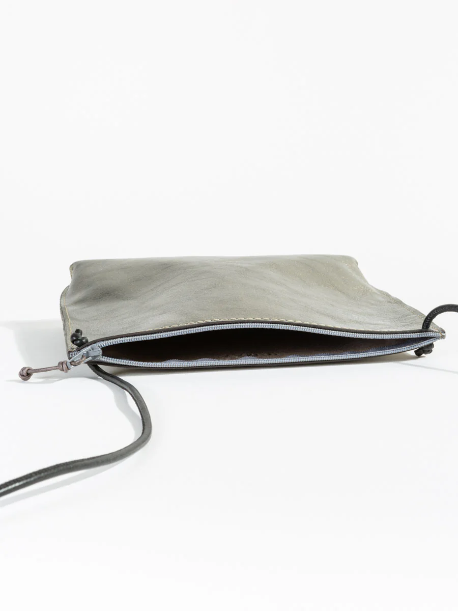 strappy pouch - brass - Image 4