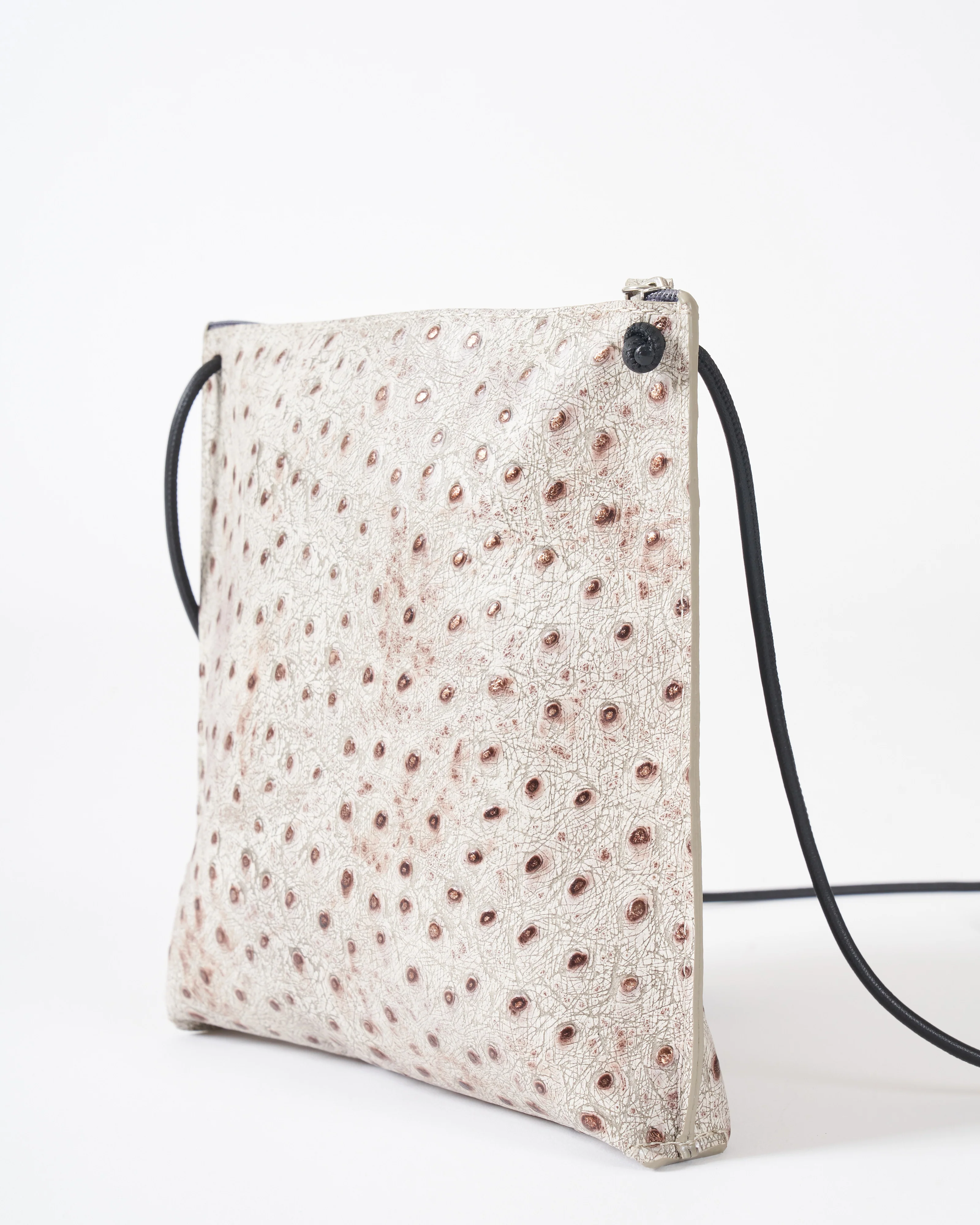 strappy pouch - calm ostrich - Image 3