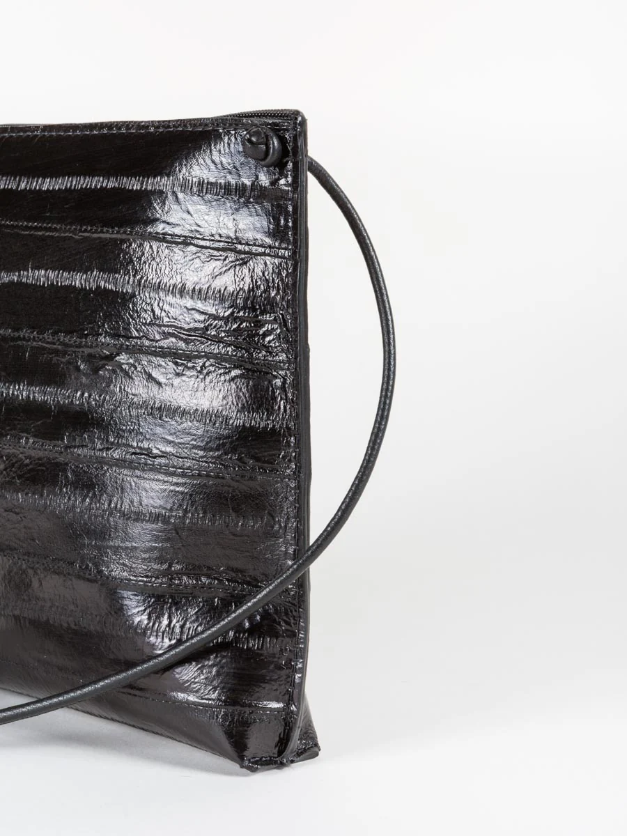 strappy pouch - eel black - Image 2
