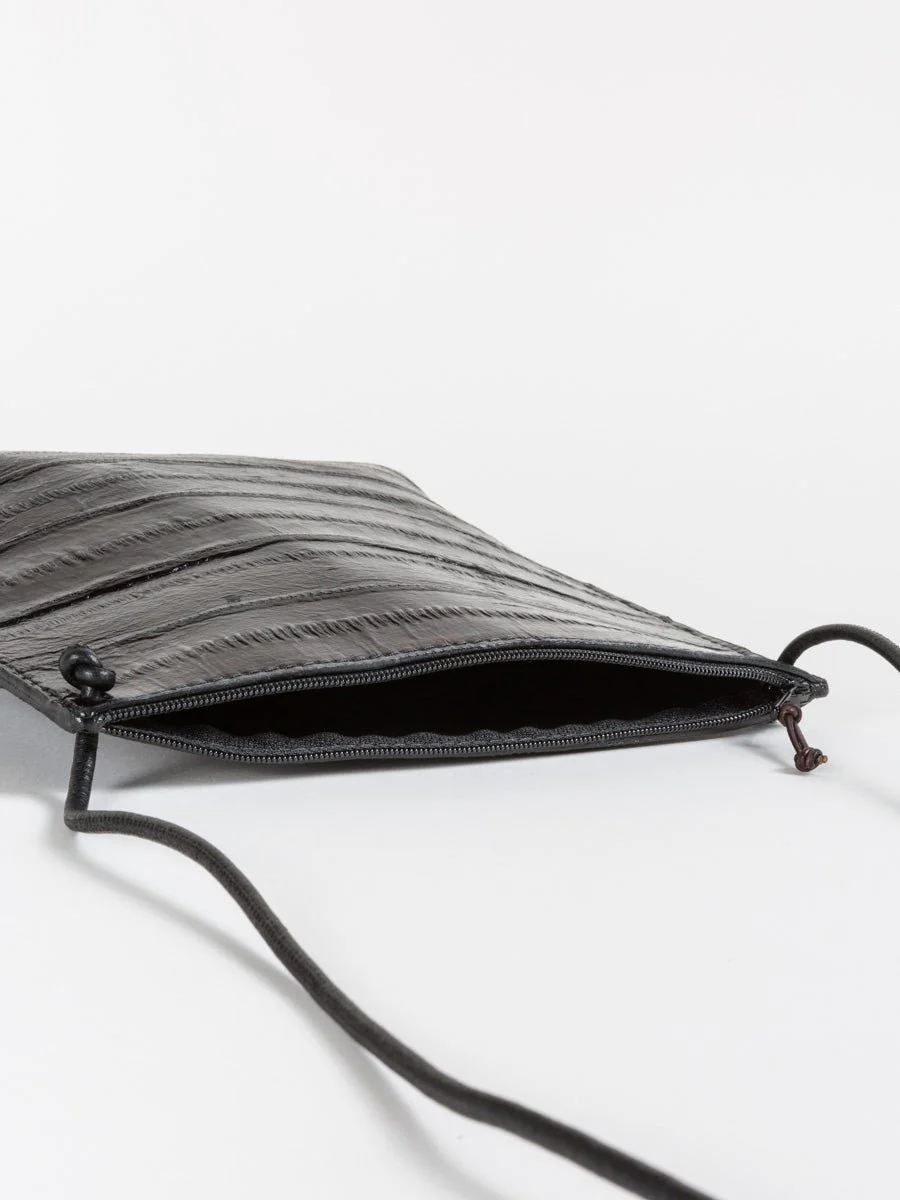 strappy pouch - eel black - Image 3