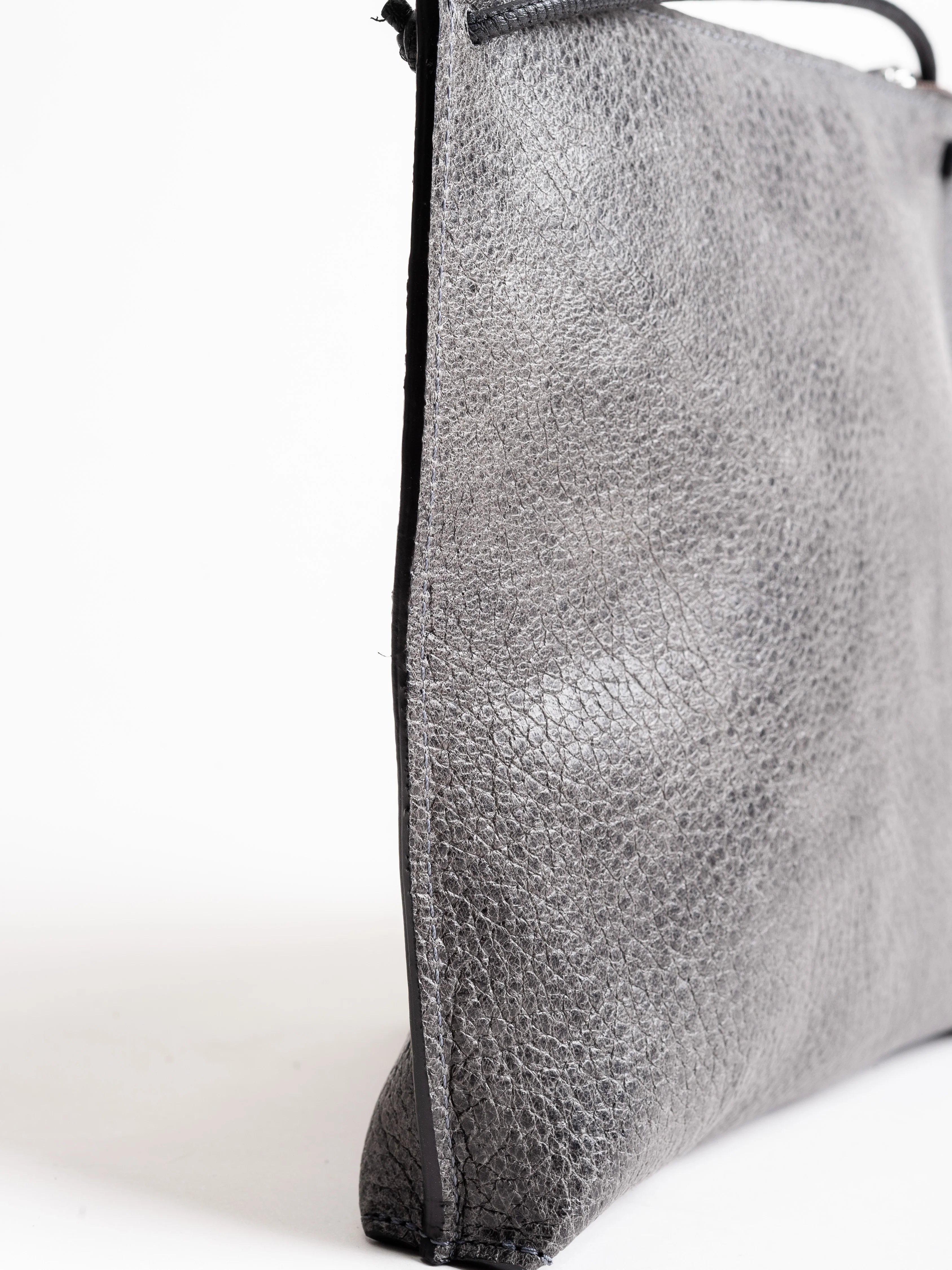 strappy pouch - grey ovino - Image 3