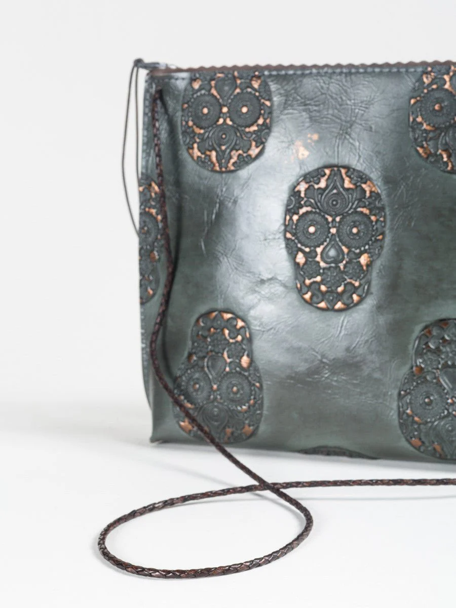 strappy pouch - skull - Image 2