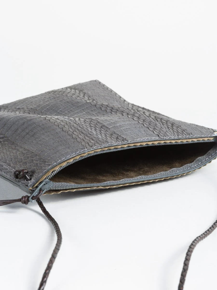 strappy pouch - snake grey - Image 3