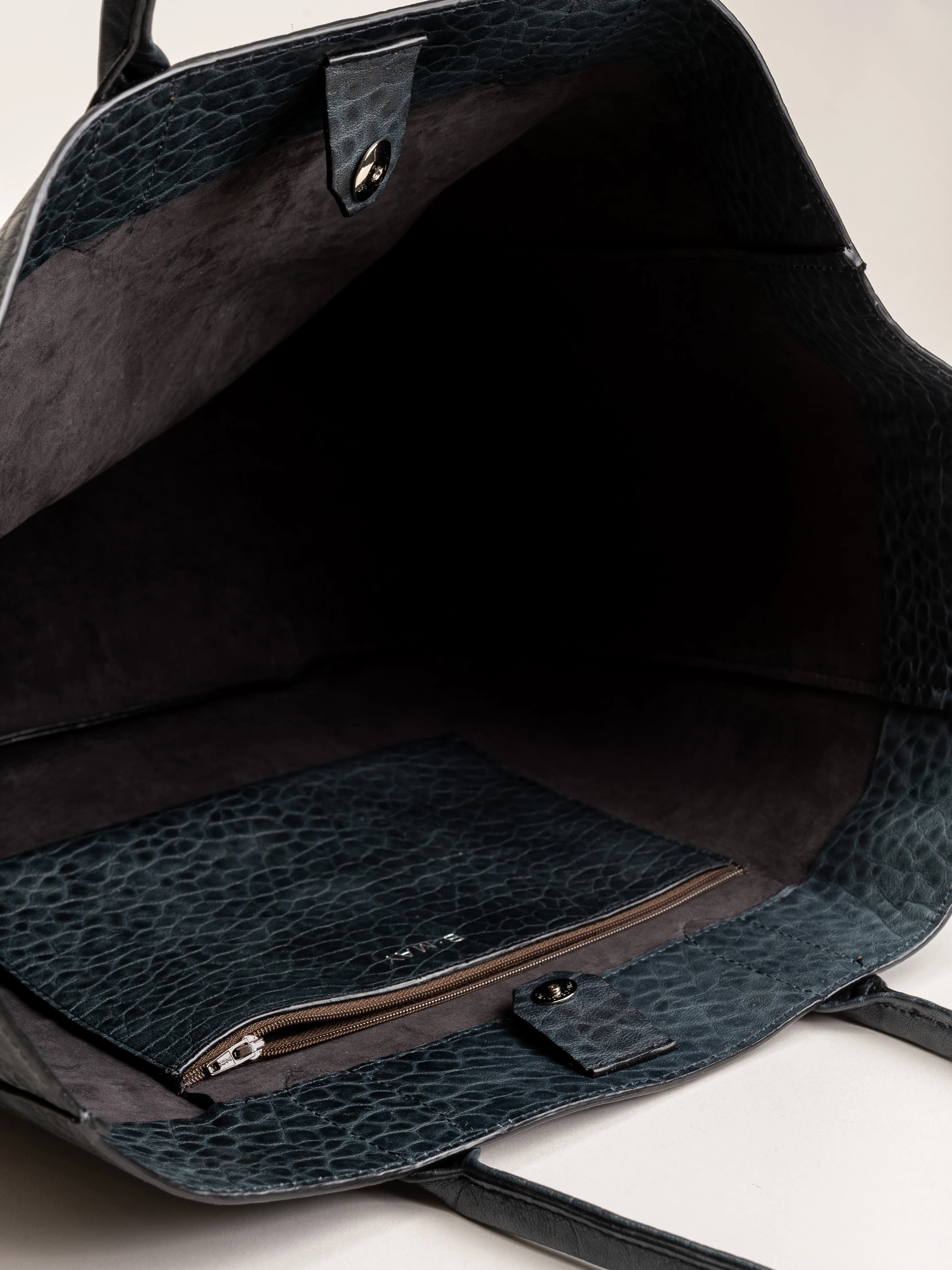 xl pocket tote - blue sheepskin - Image 4