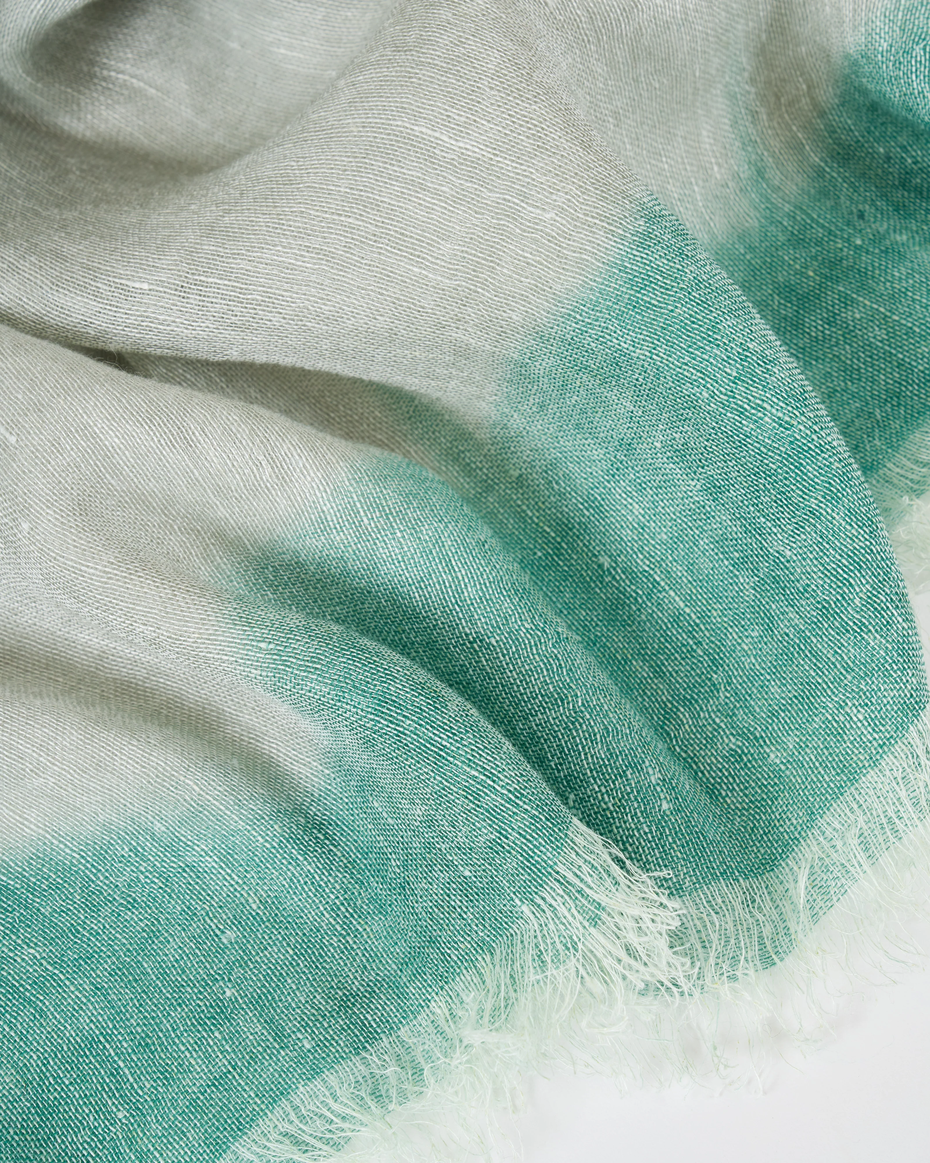 air suprimo linen square w/ border dip dye - Image 3