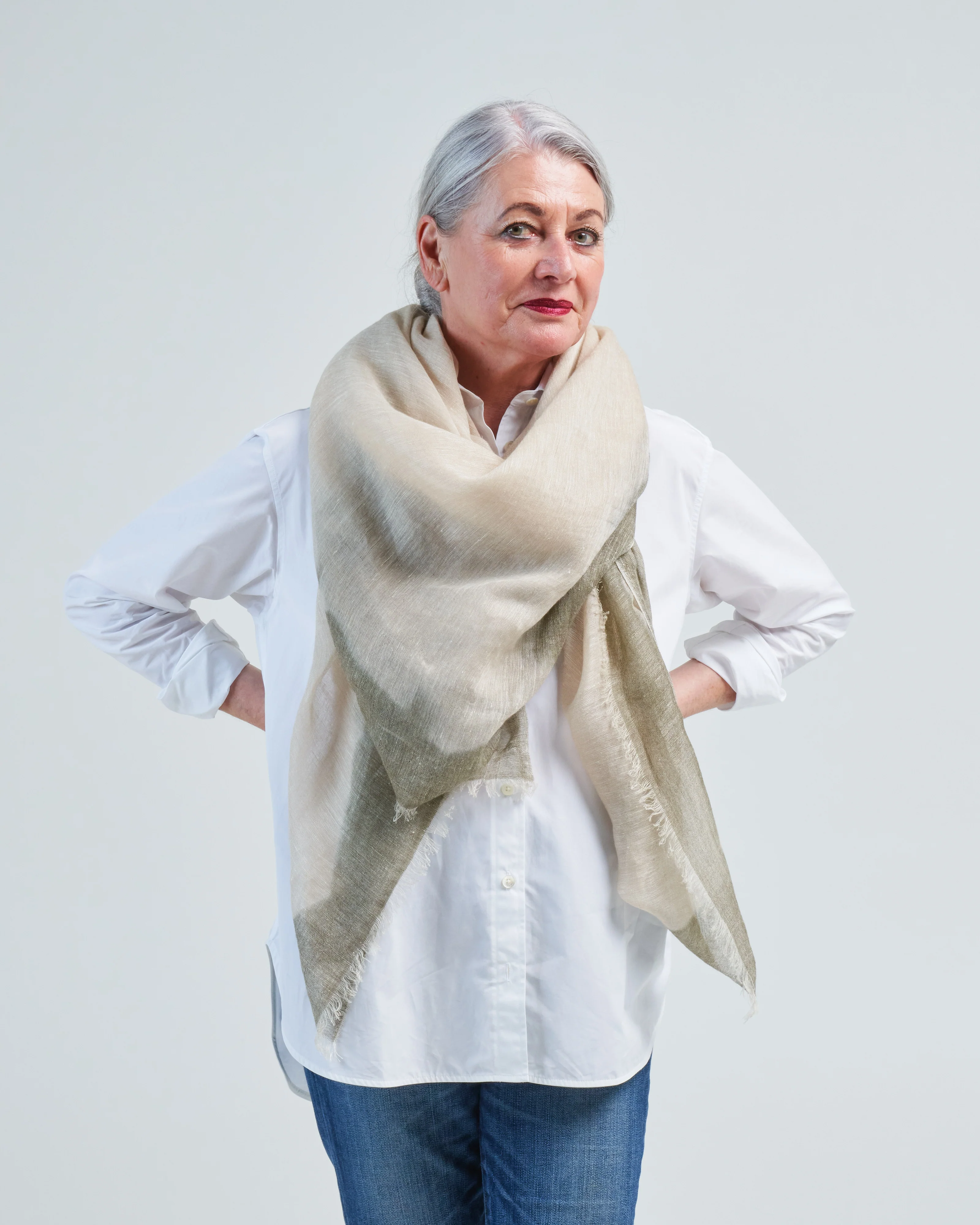 air suprimo linen square w/ border dip dye - Image 2