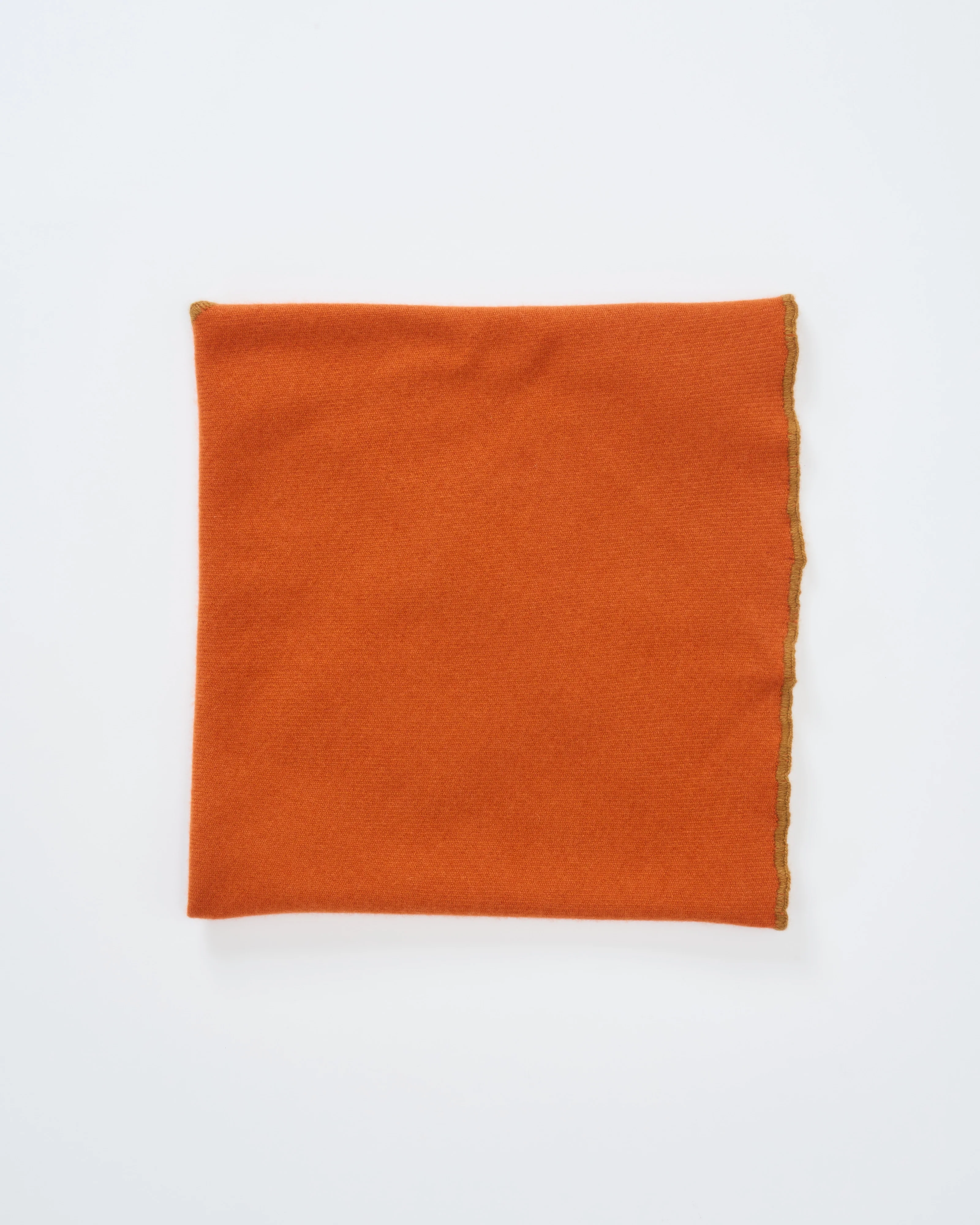 cashmere triangle with contrast stitch - Image 3