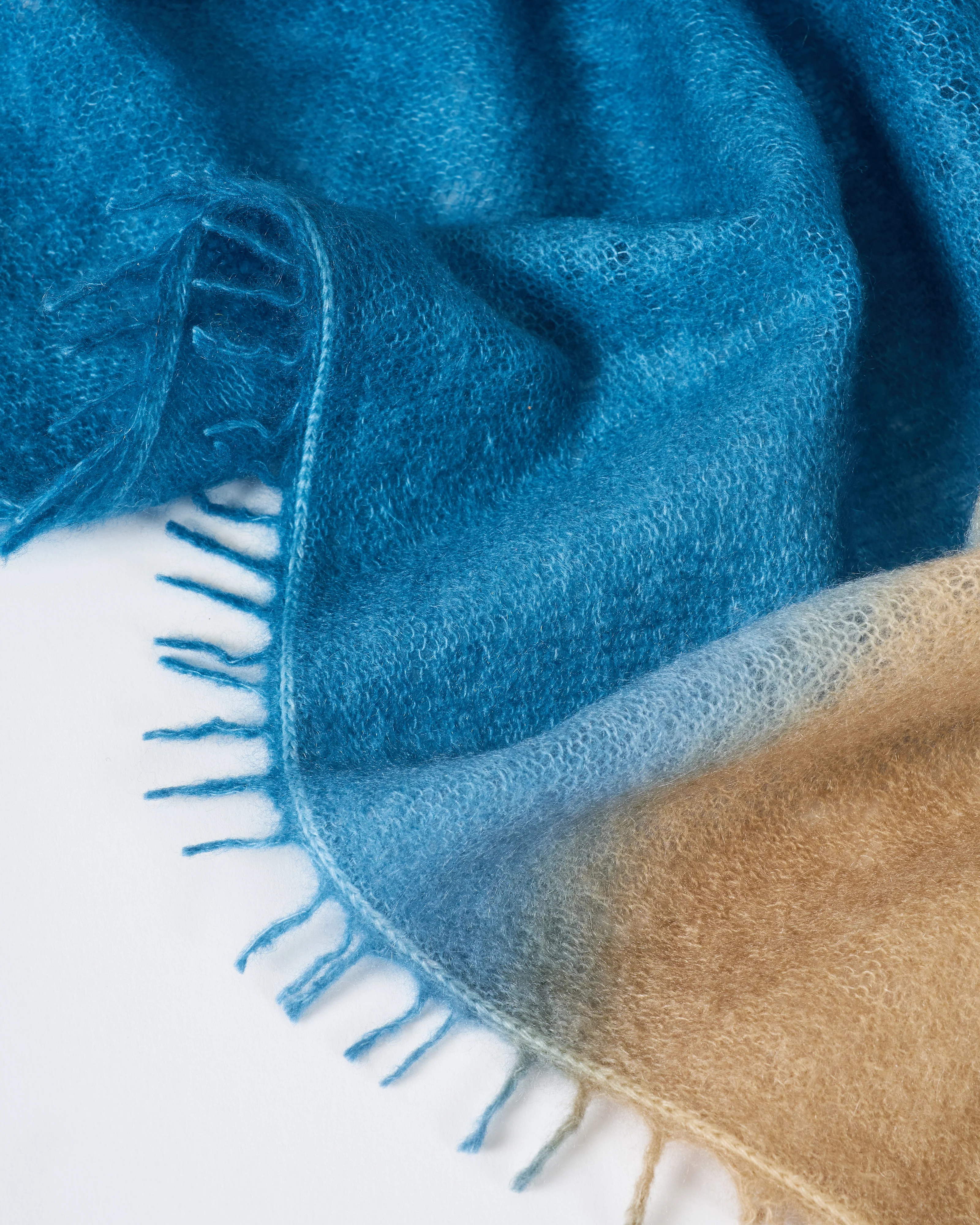 luxo sparge cashmere horizontal shading stole - Image 3