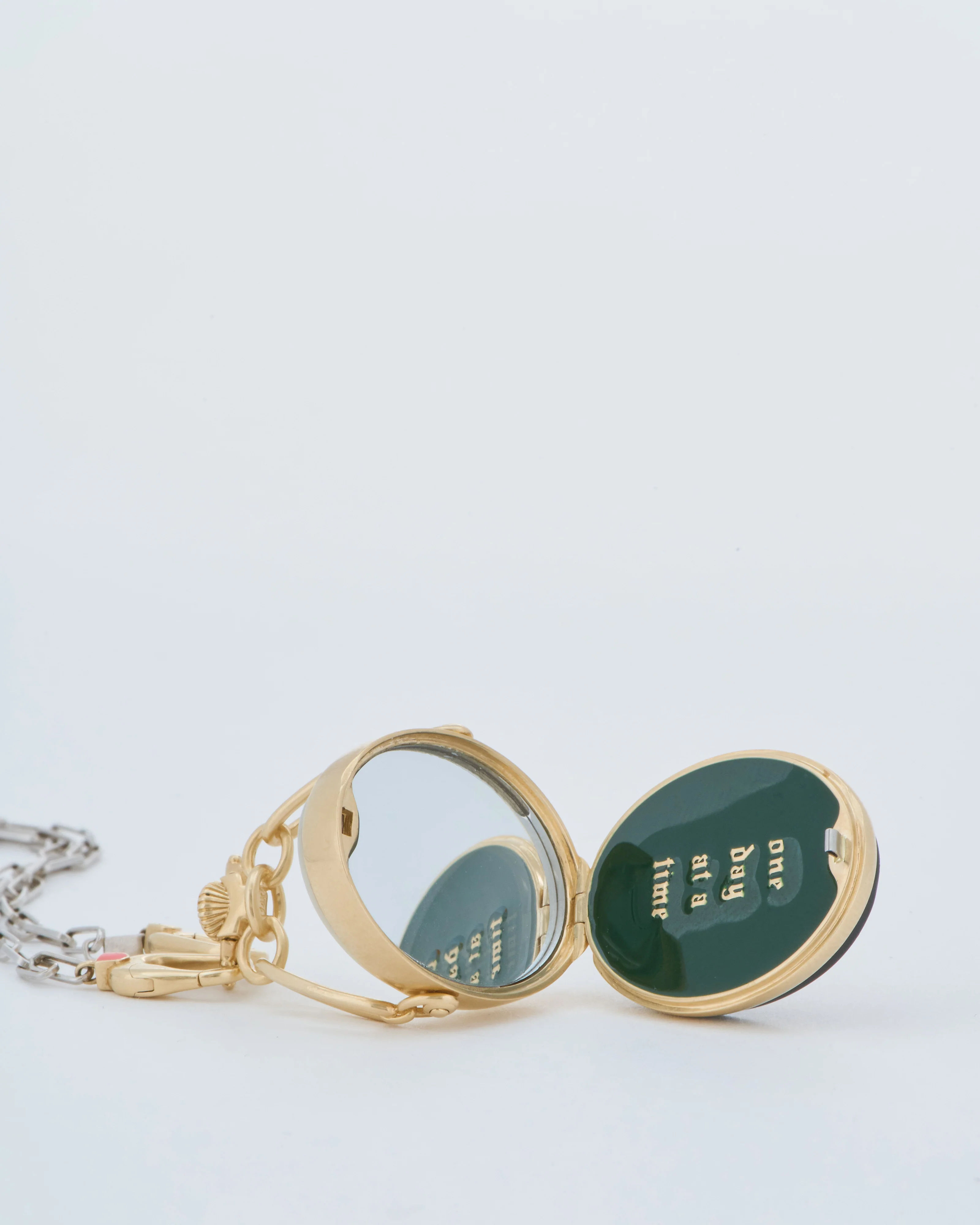 the 24hr vault w/ silver paperclip chain - Image 5