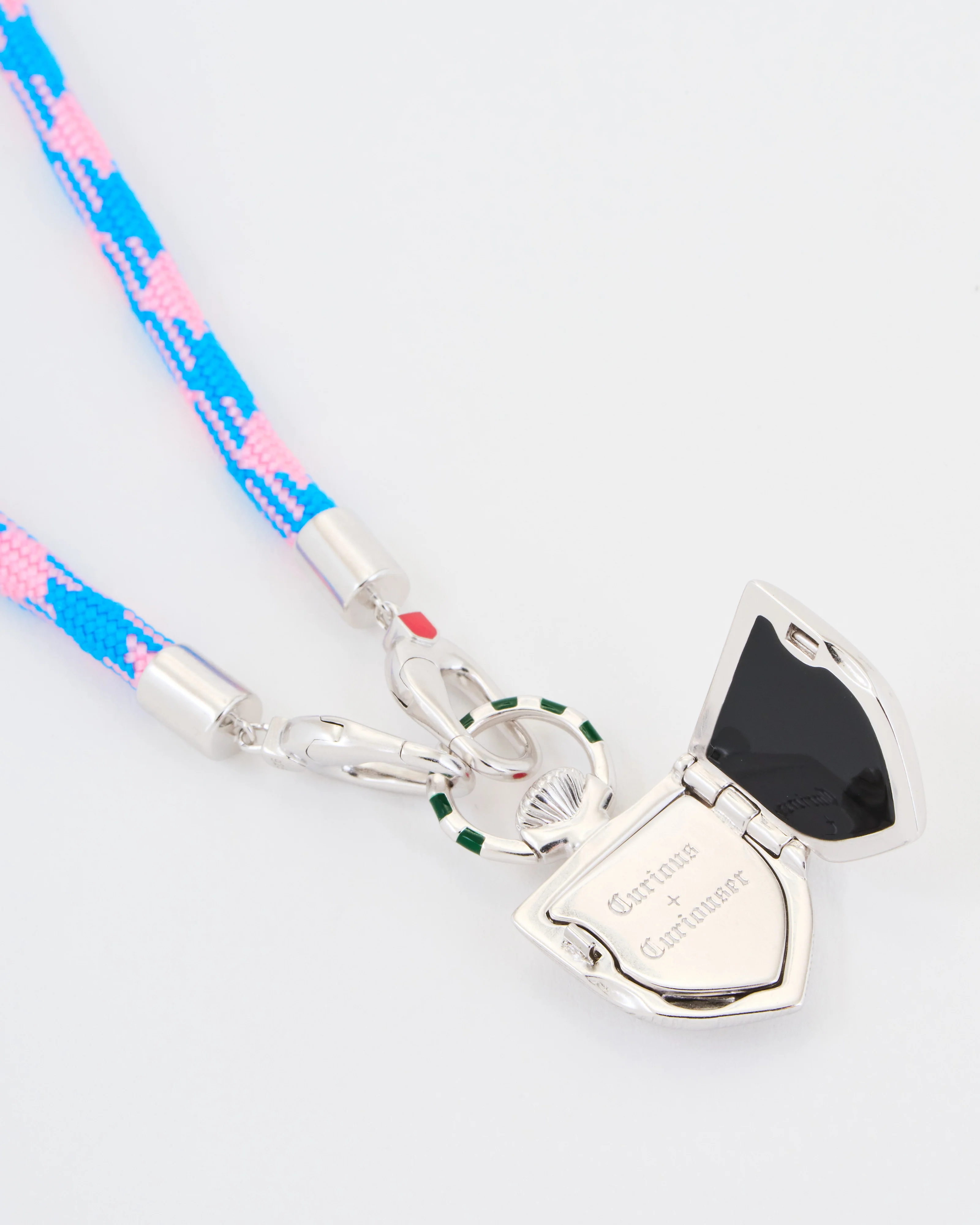 the curiouser vault (ss) w/ seafarer bold cord - Image 2