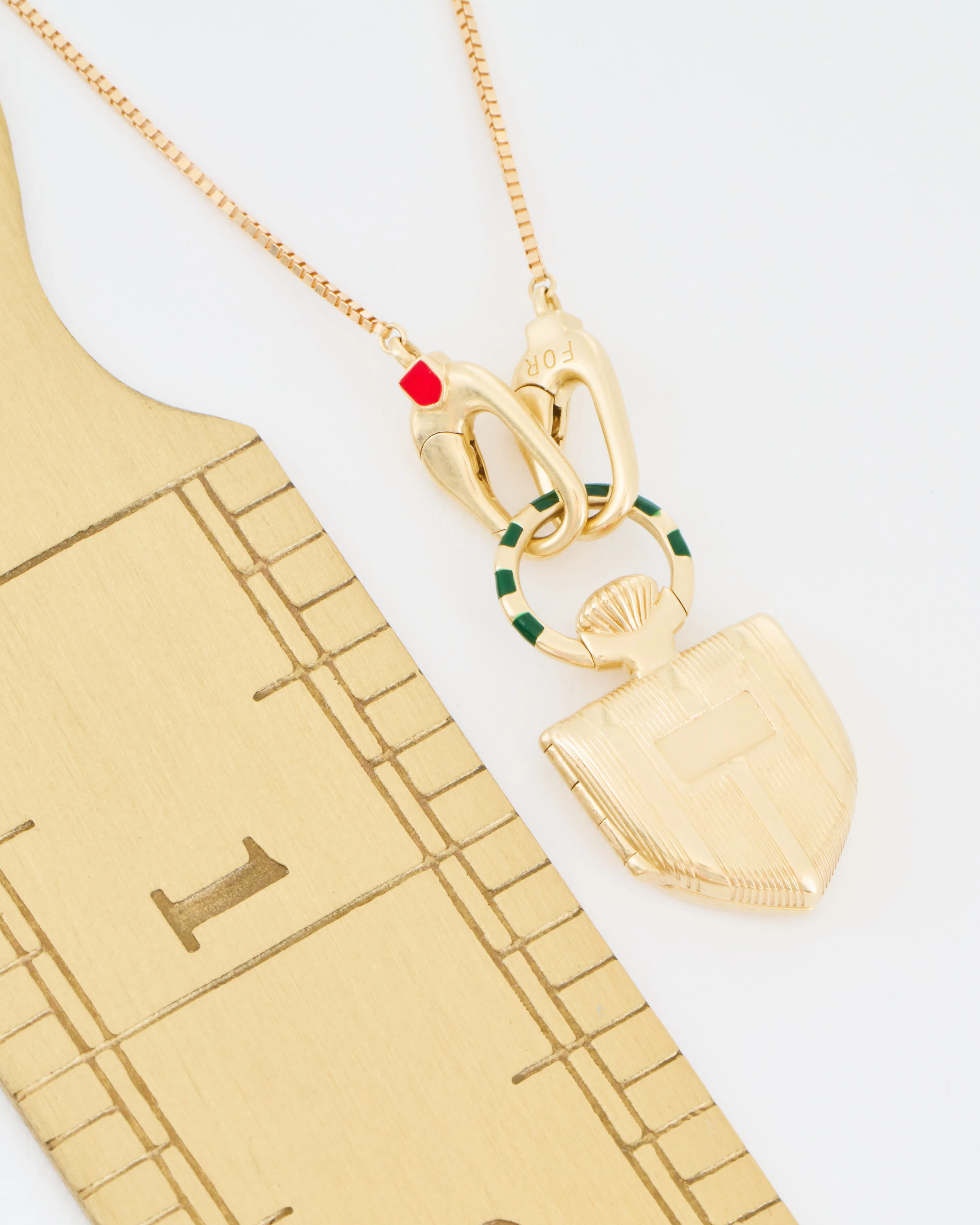 the curiouser vault w/ box chain lite - Image 8