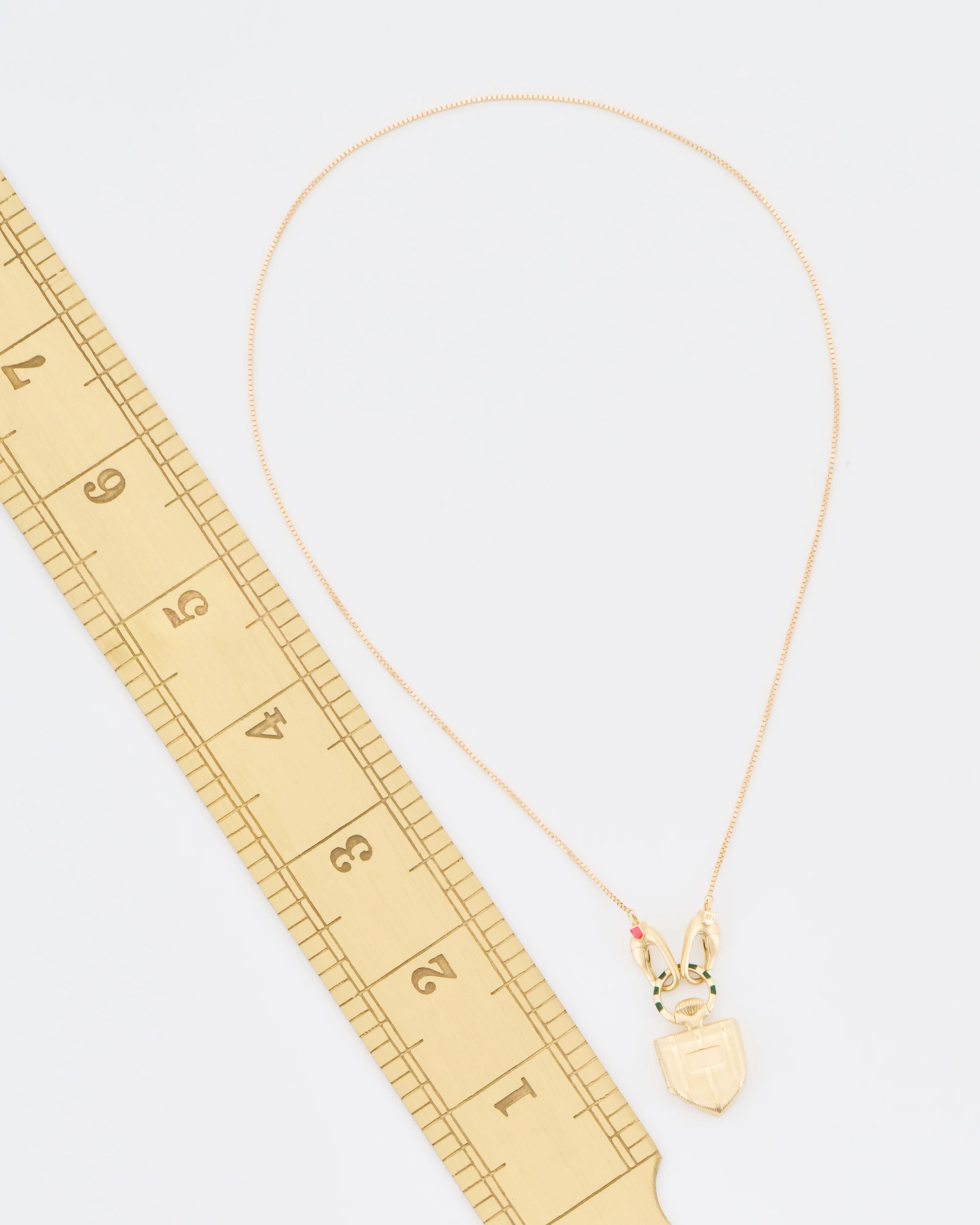the curiouser vault w/ box chain lite - Image 9