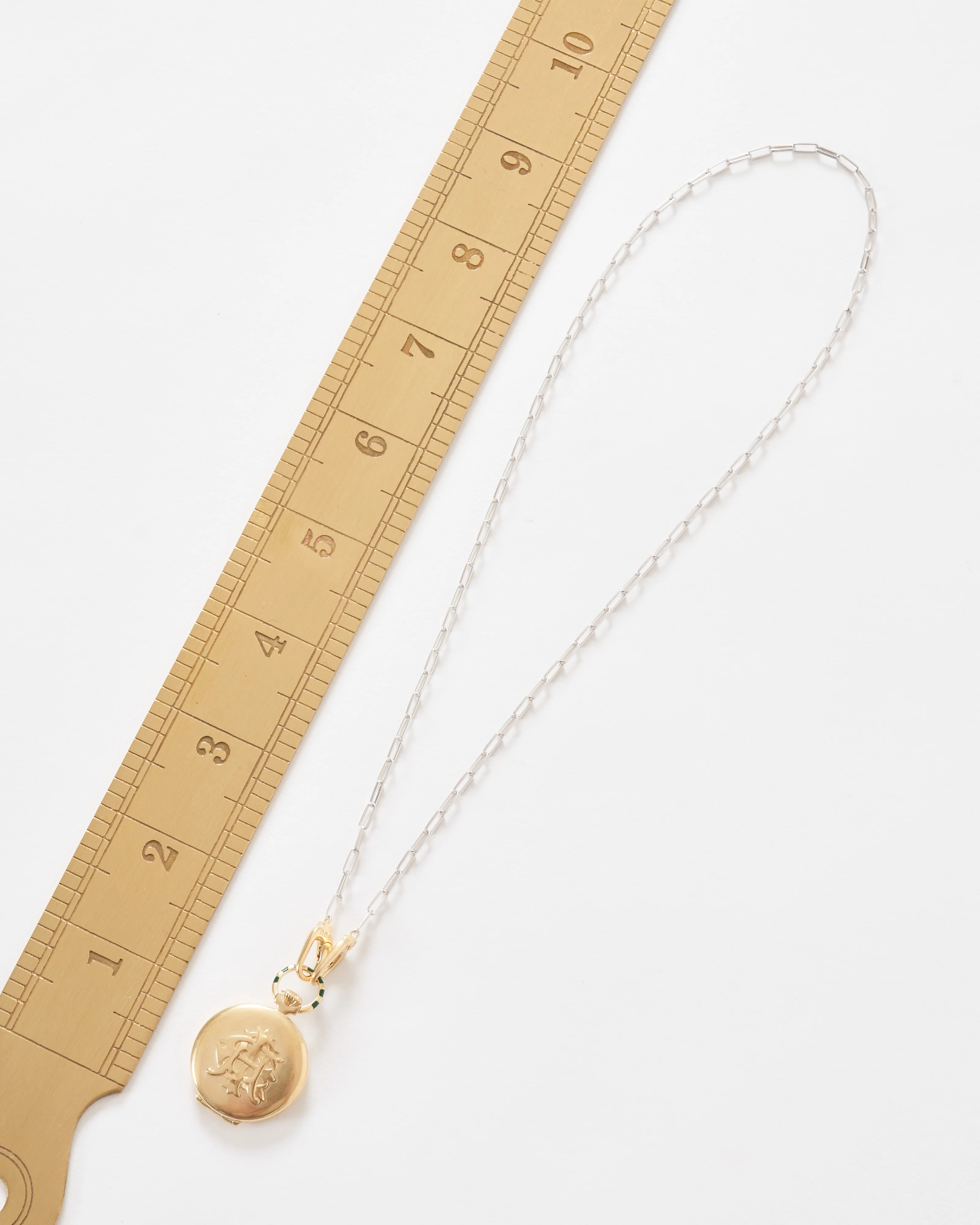 the endeavor vault w/ silver paperclip chain - Image 9