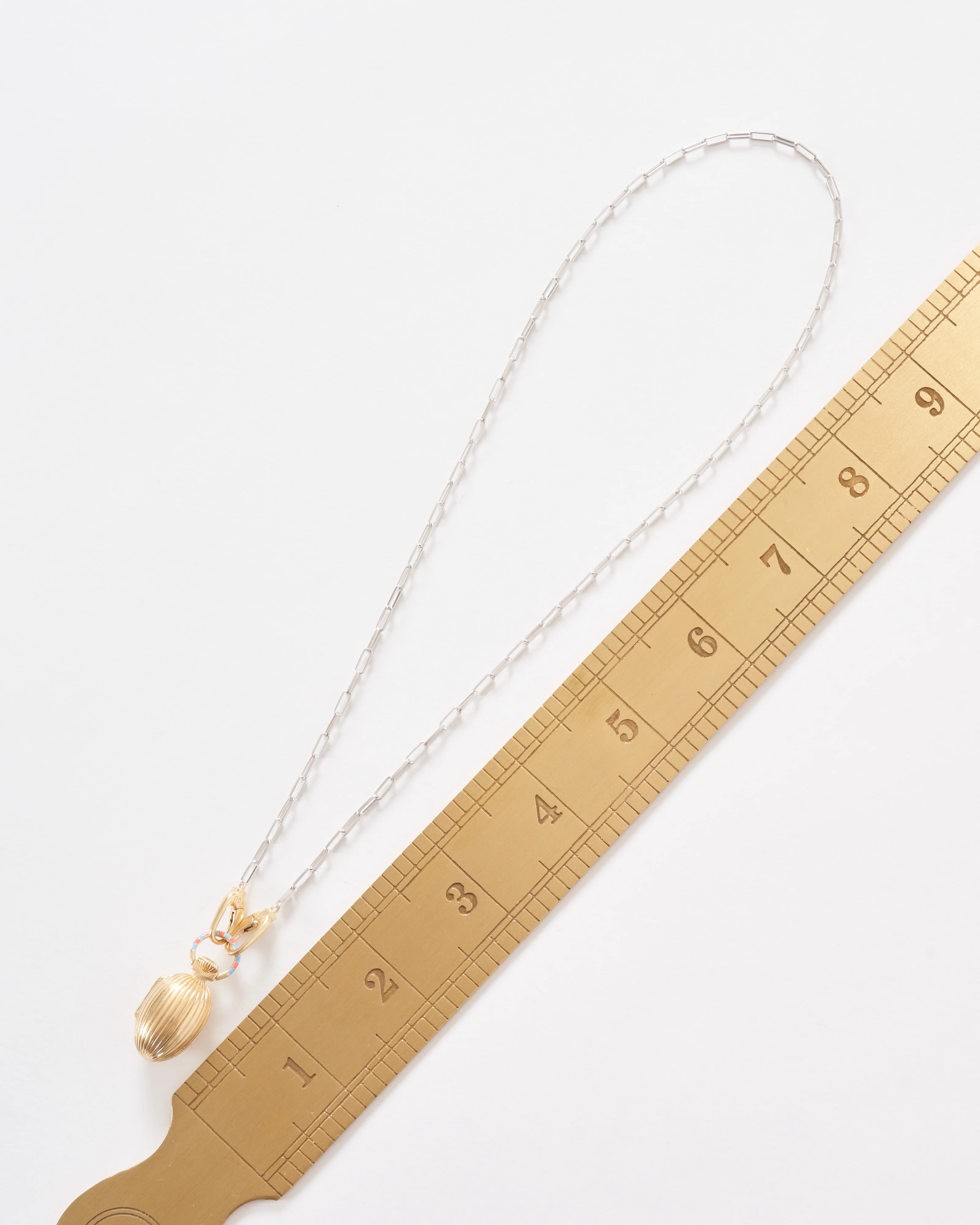 the good vault w/ silver paperclip chain - Image 9