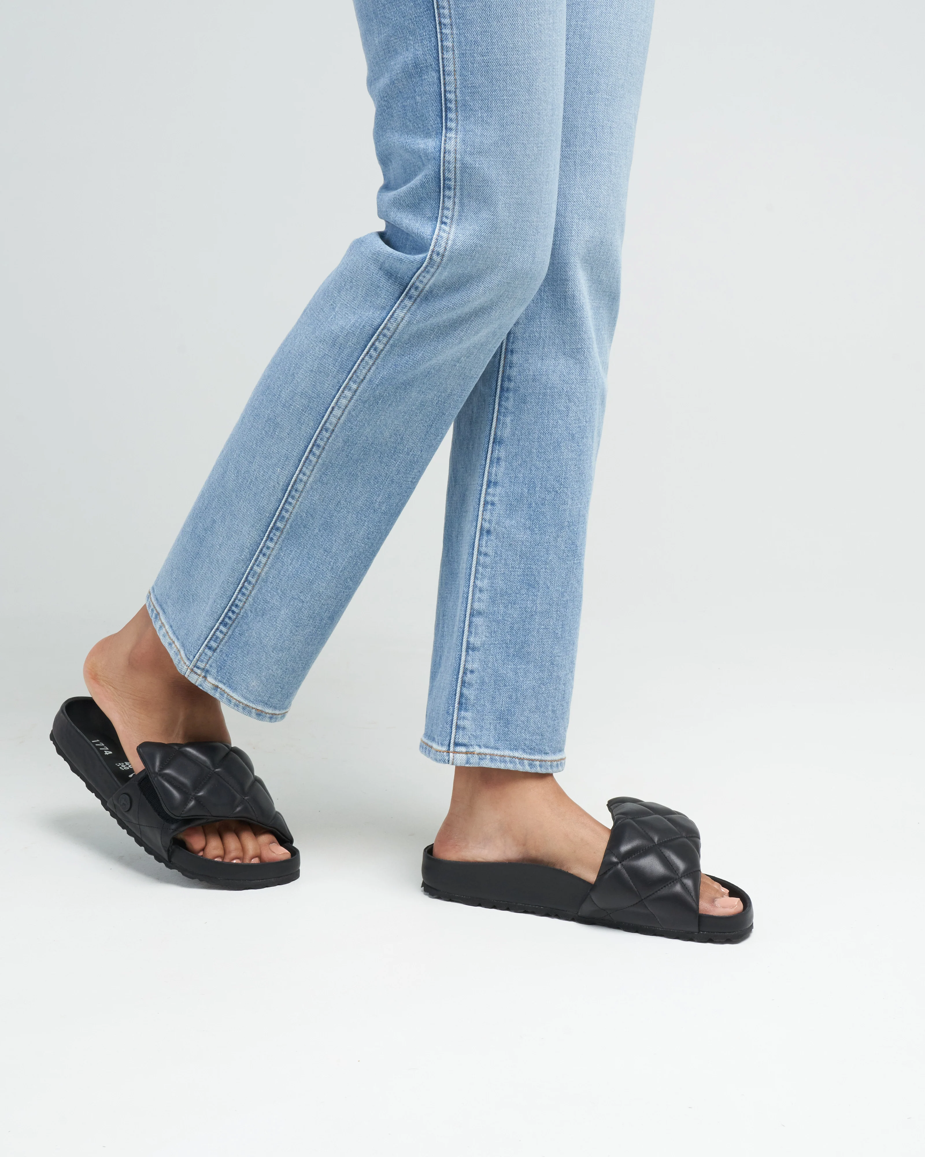sylt padded leather sandal - black - Image 2