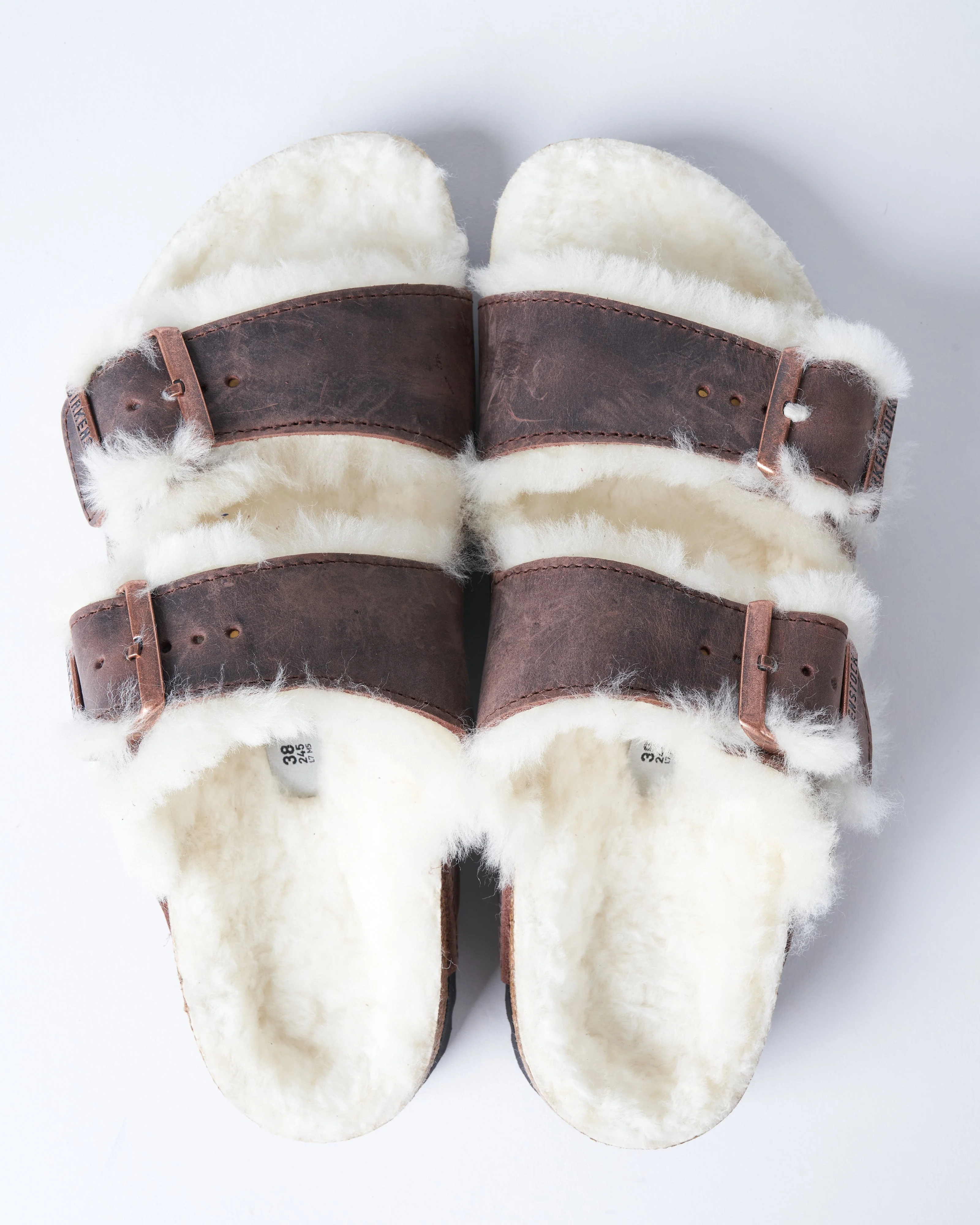 arizona shearling sandal - habana oiled leather/natural shearling - Image 3
