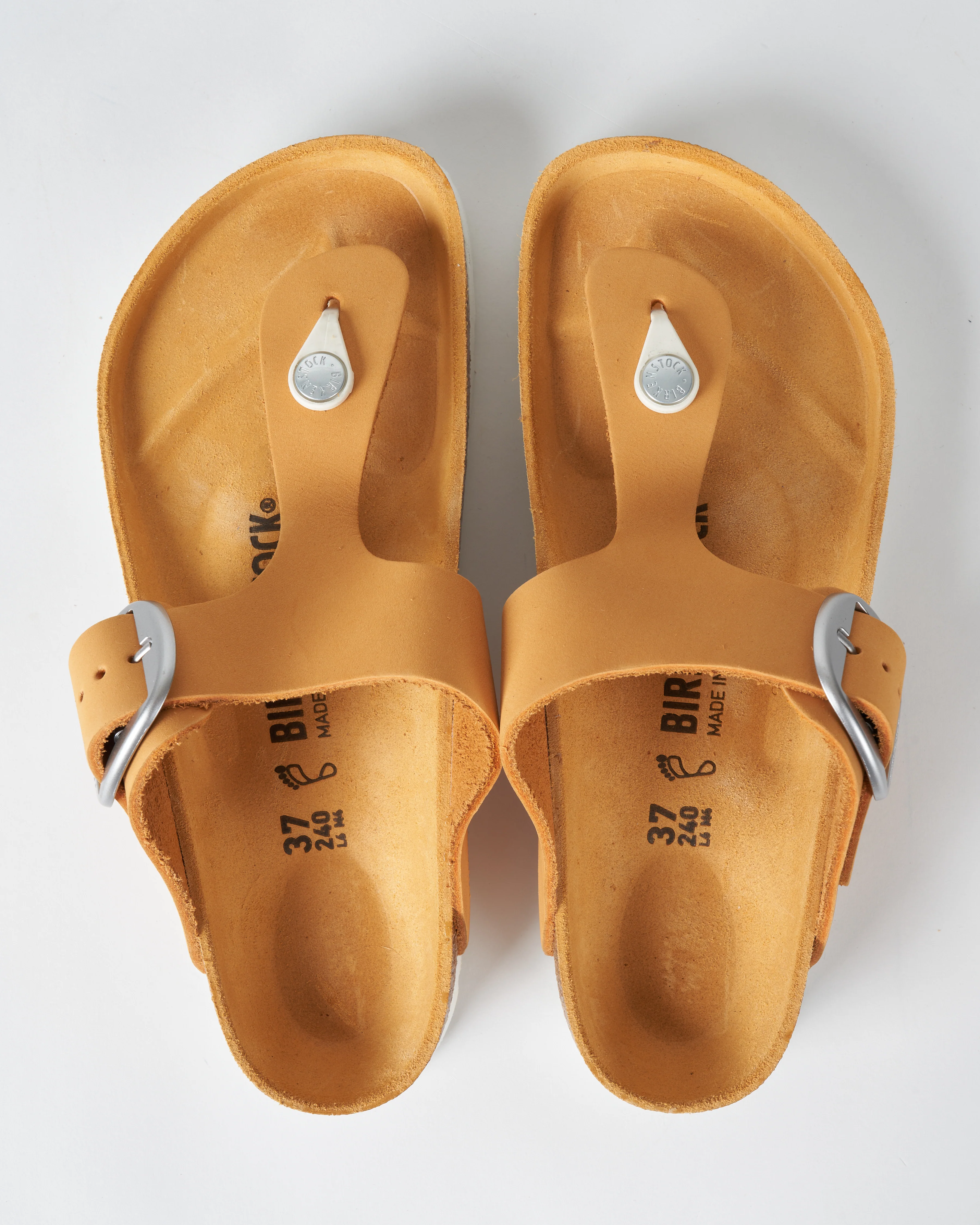 gizeh big buckle sandal - nubuck apricot - Image 3