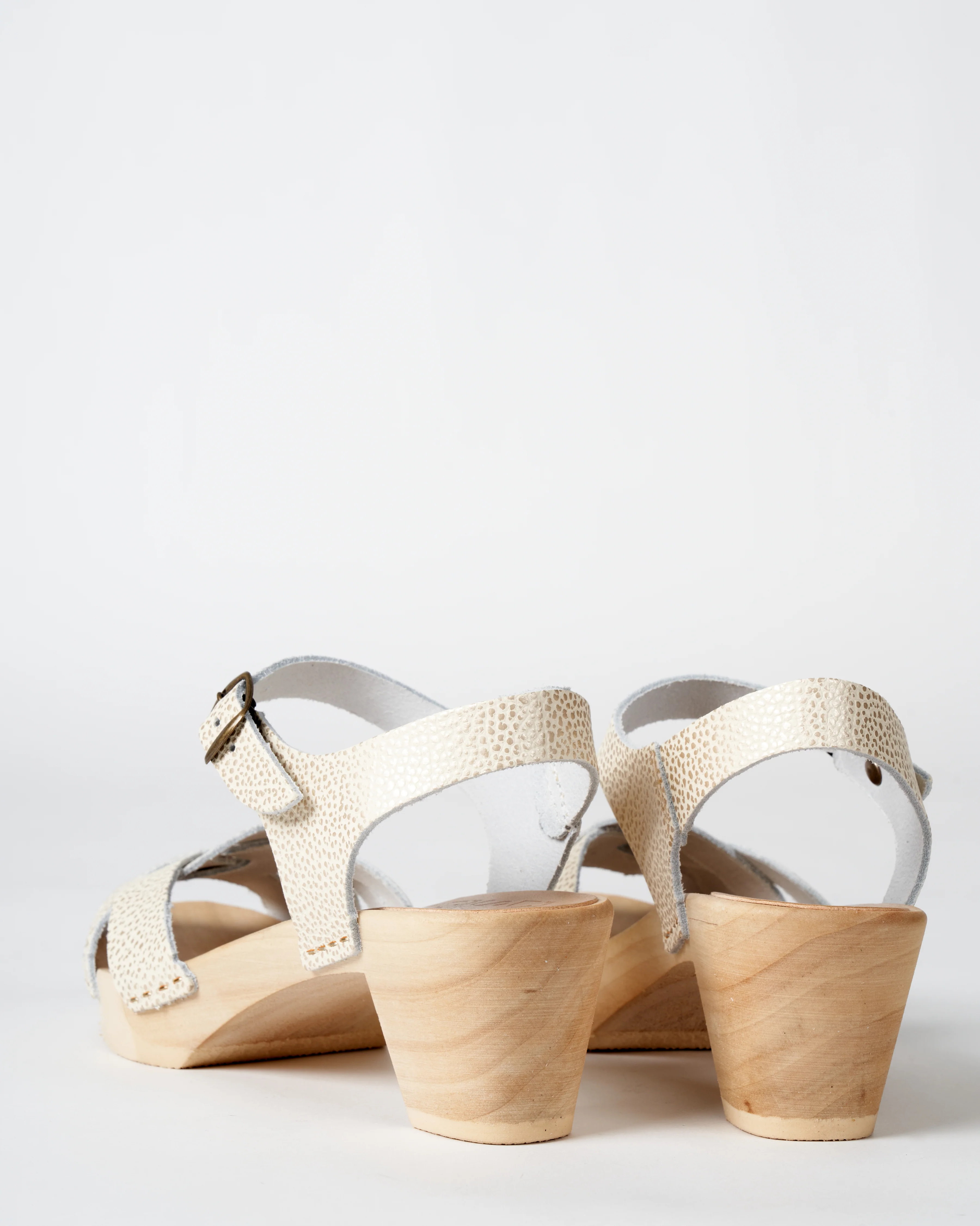 low heel clog - metal grain or - Image 4