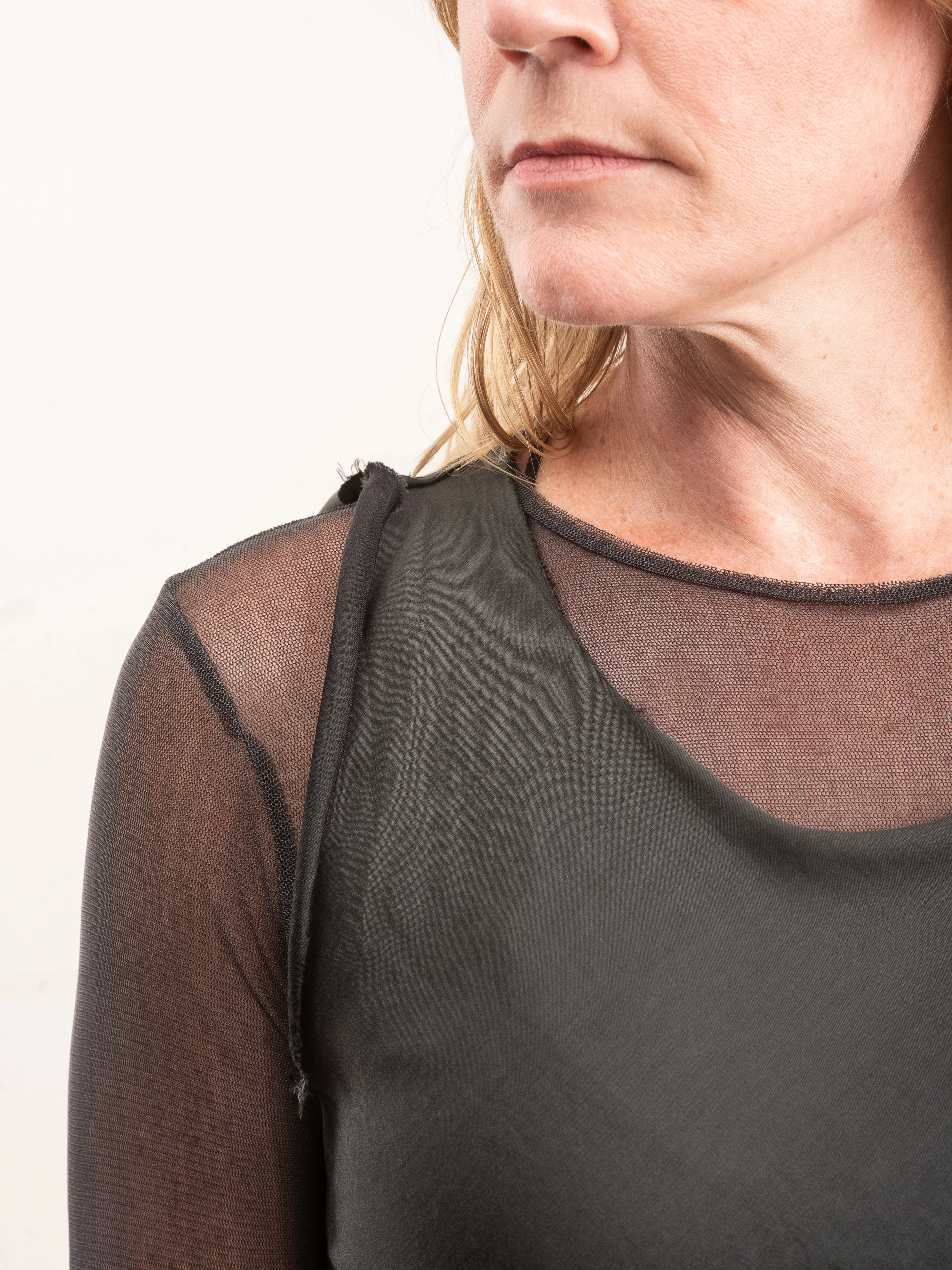 cut tee - charcoal - Image 6