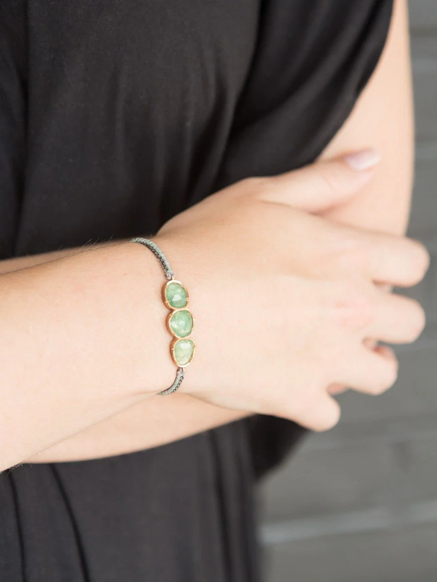 triple orbit emerald bracelet - Image 4