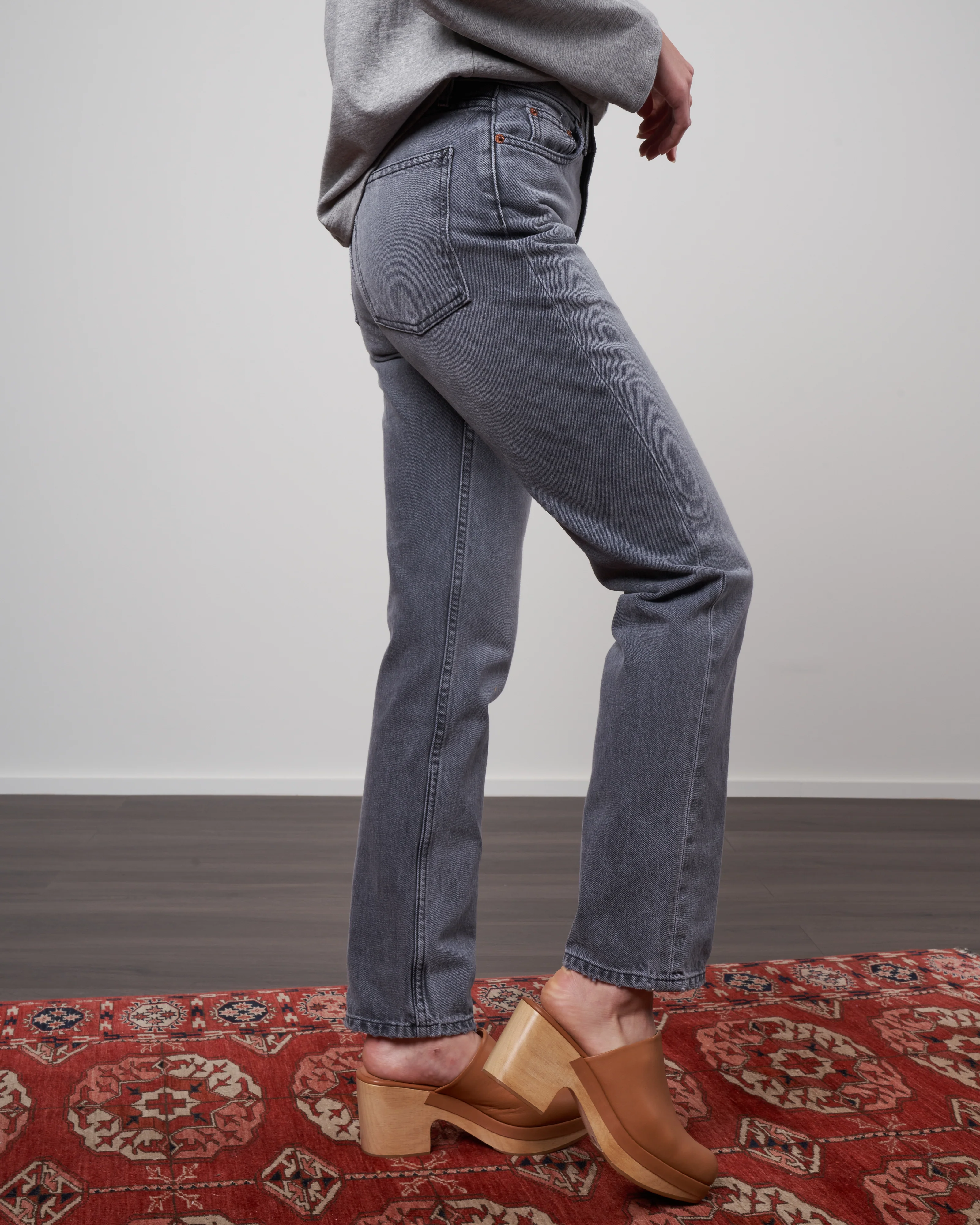 arts jean mid rise straight - tracing grey - Image 3