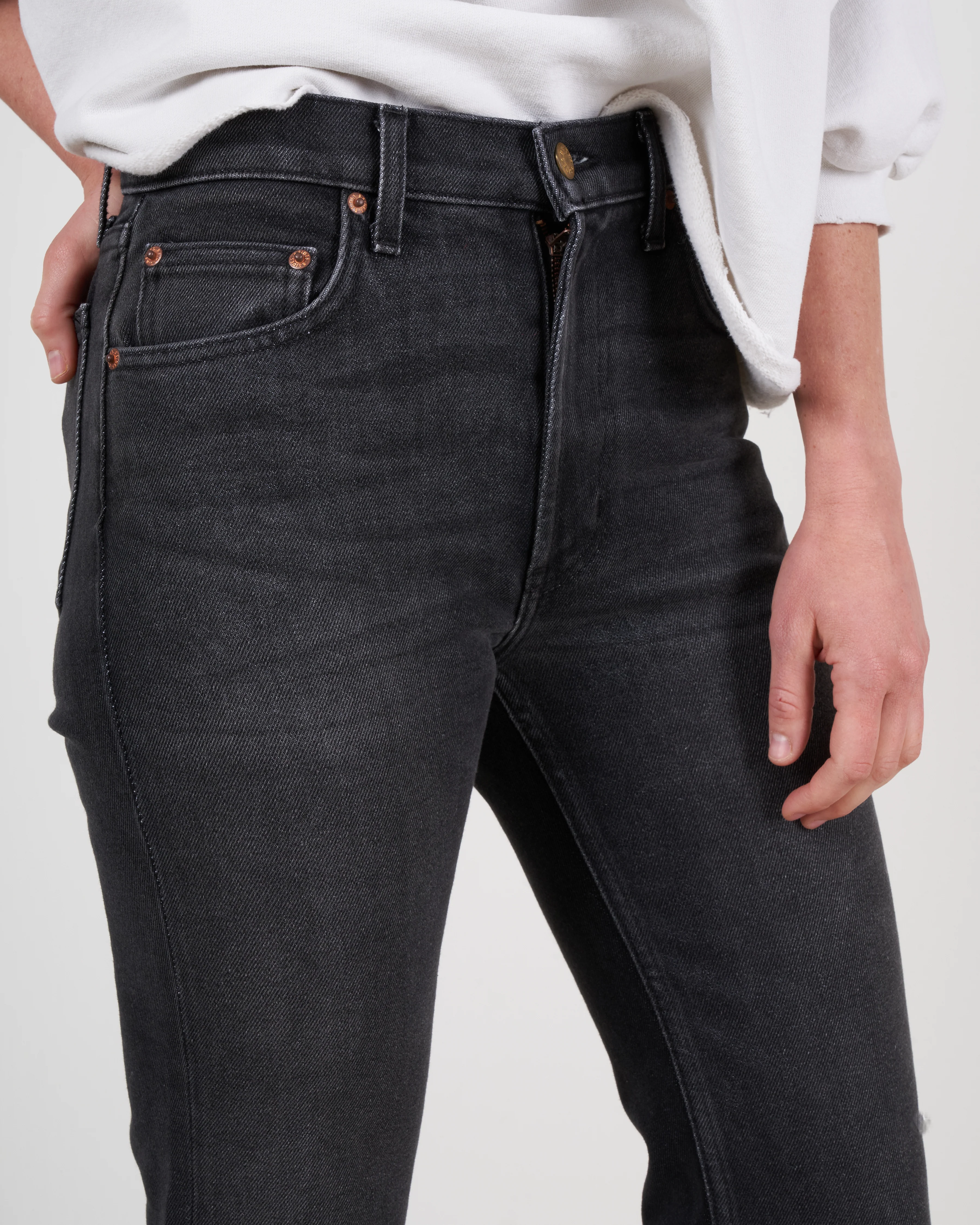 field mid rise kick jean - black - Image 5