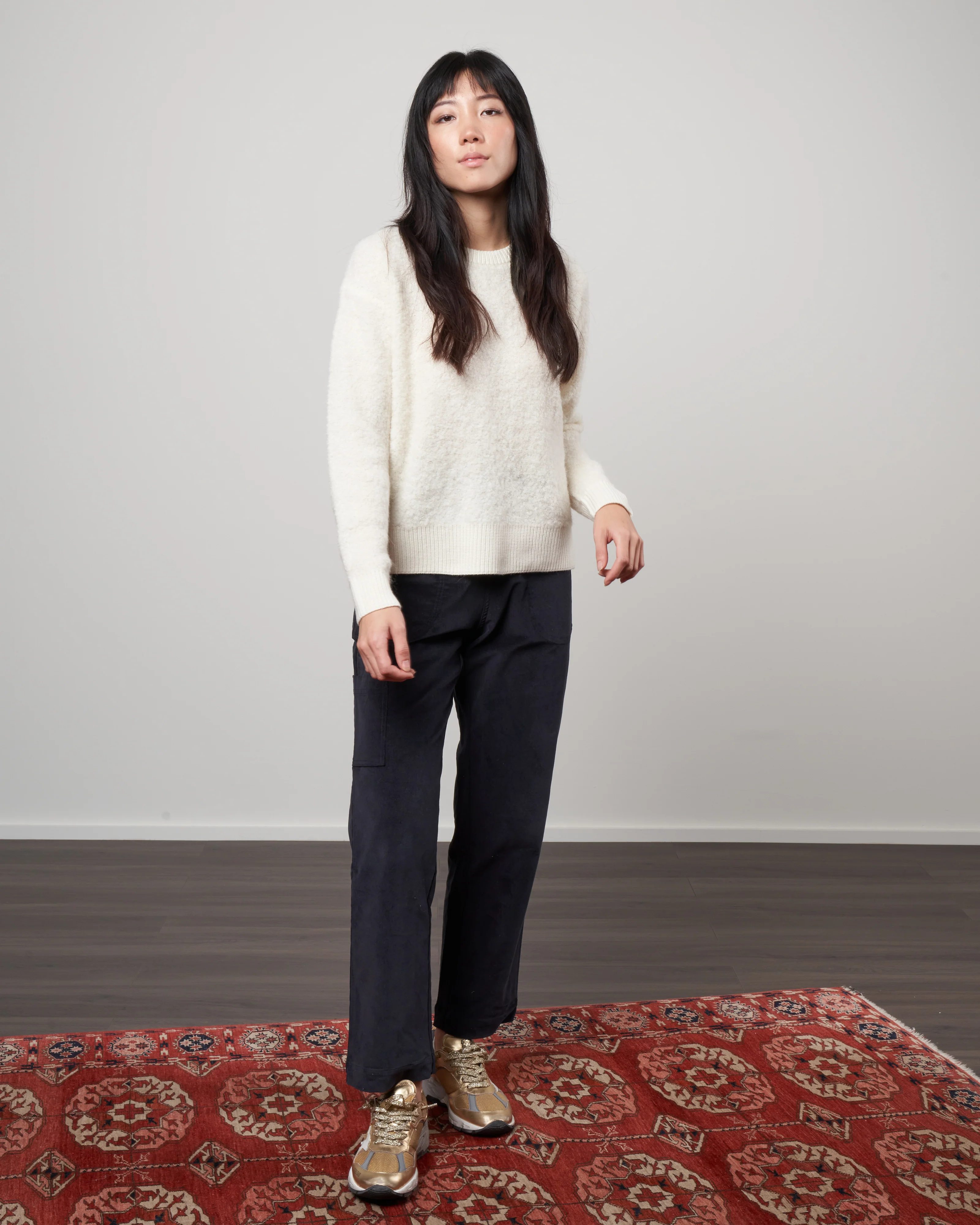 alpaca simple crew neck sweater - white - Image 2