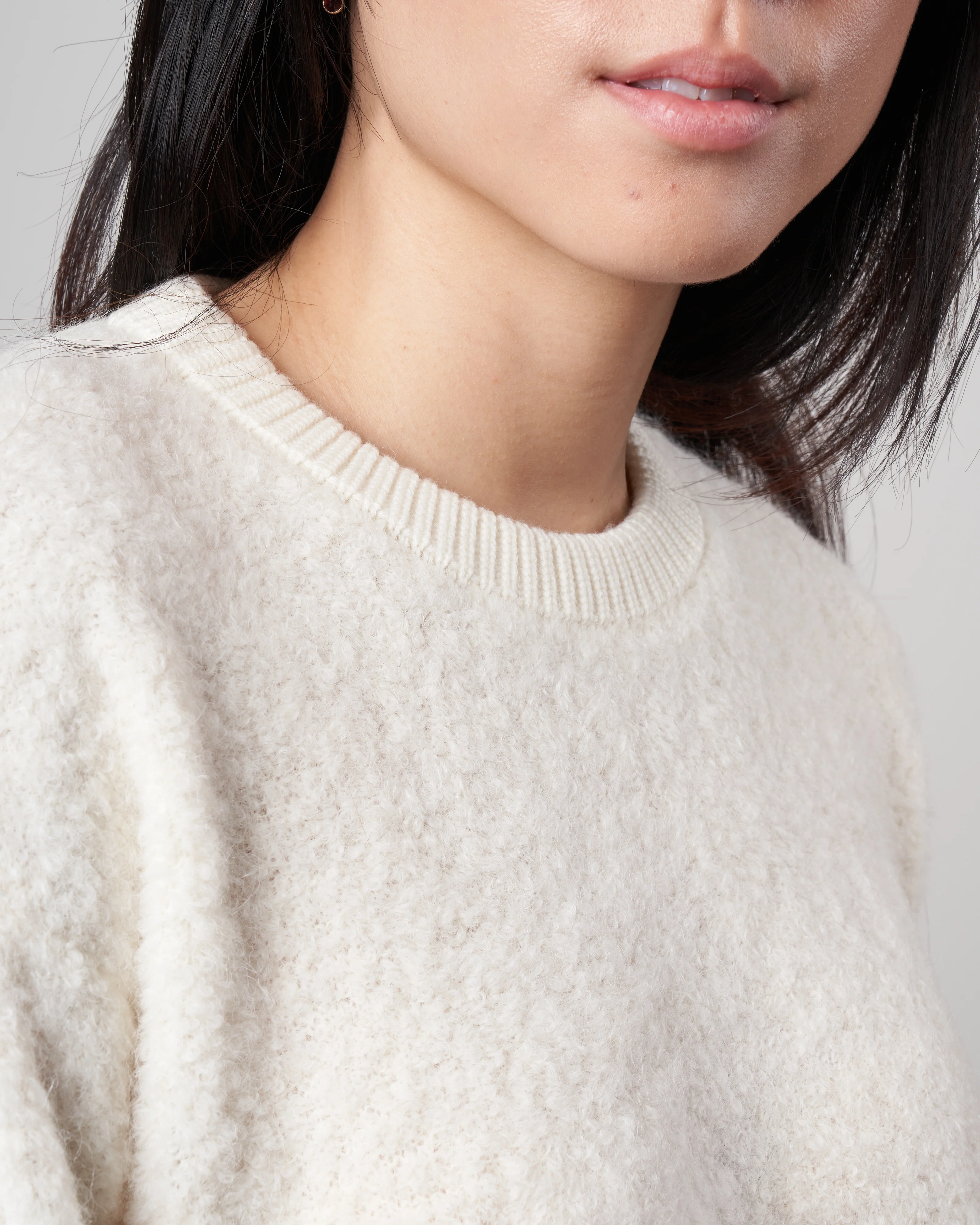 alpaca simple crew neck sweater - white - Image 5