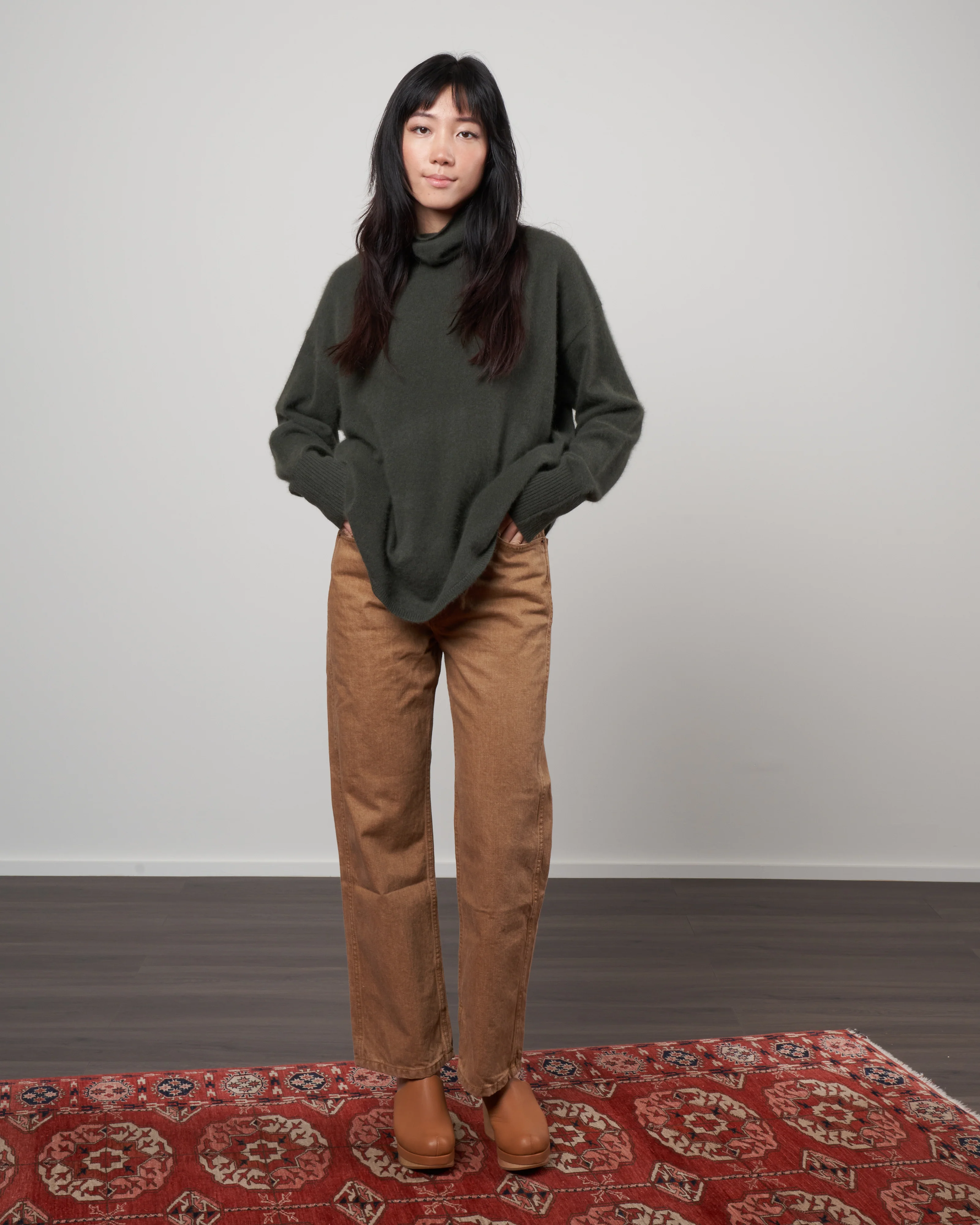 cashmere simple turtleneck sweater - khaki - Image 2