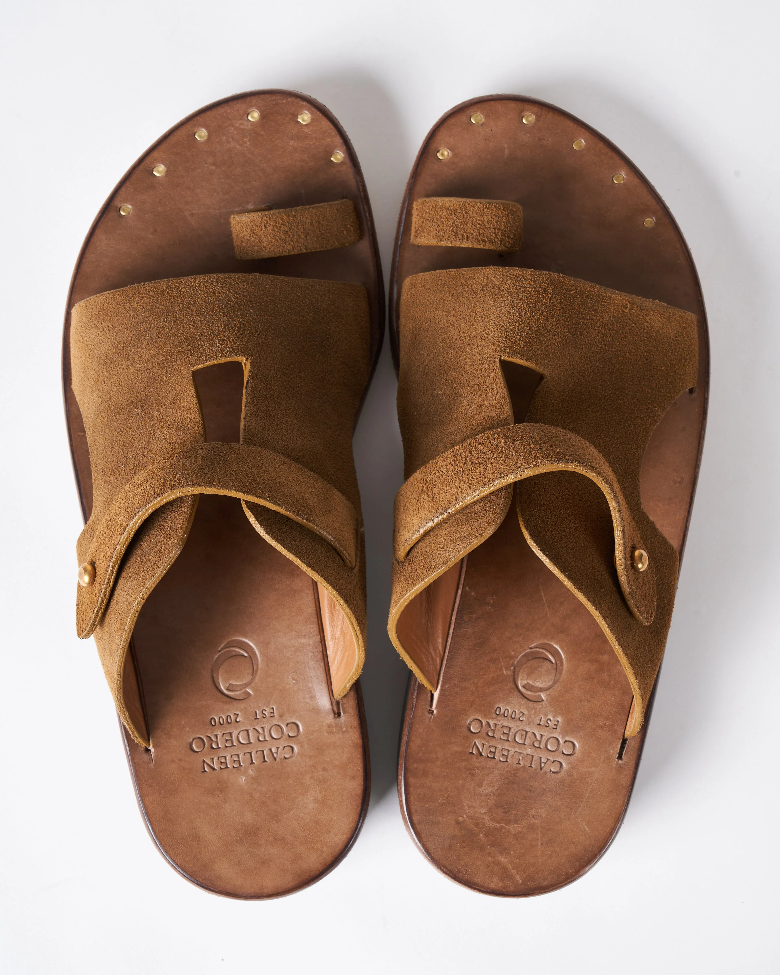 bowie toe ring sandal - desert sand suede - Image 3