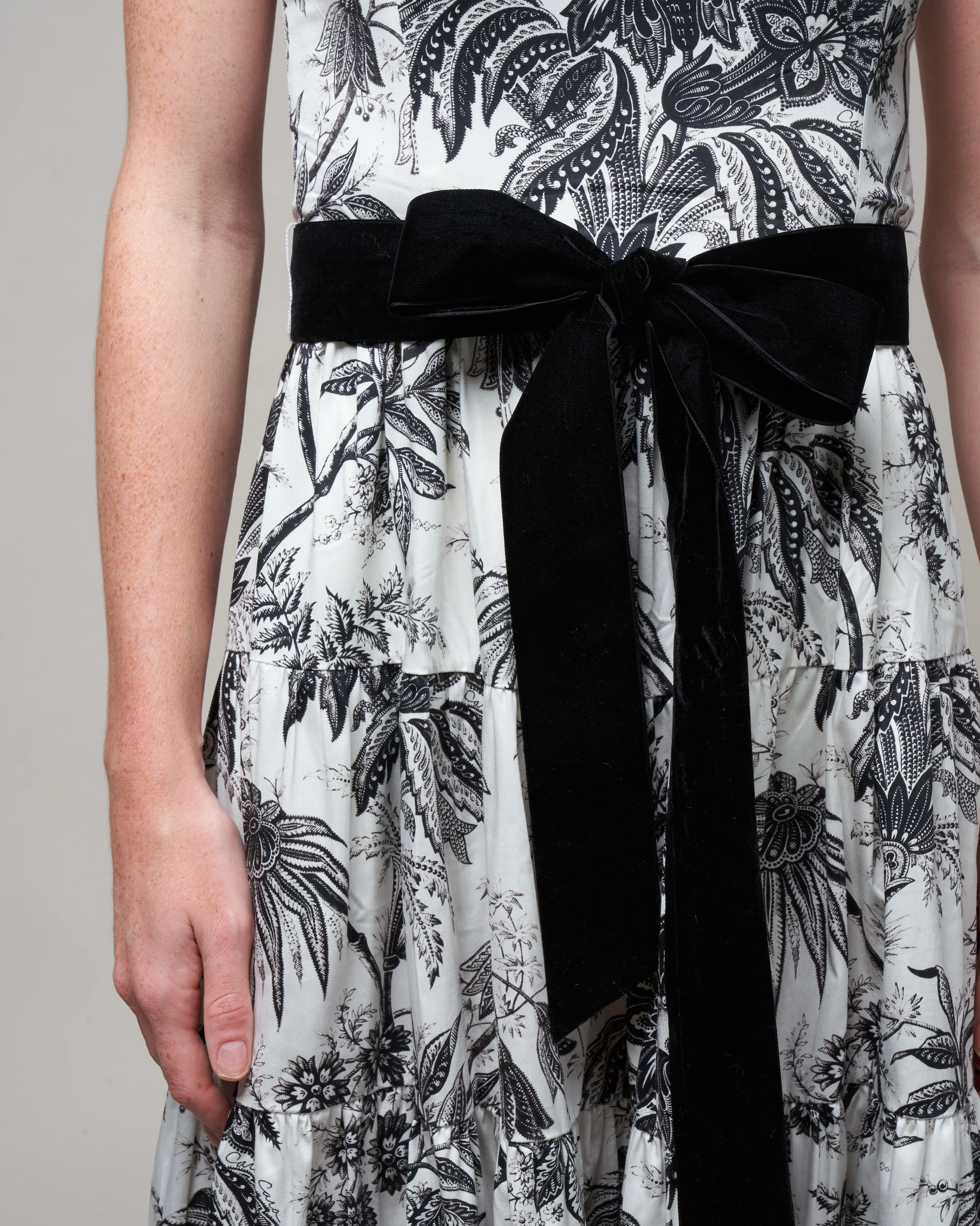 roxanne dress - jacobean toile black ivory - Image 3