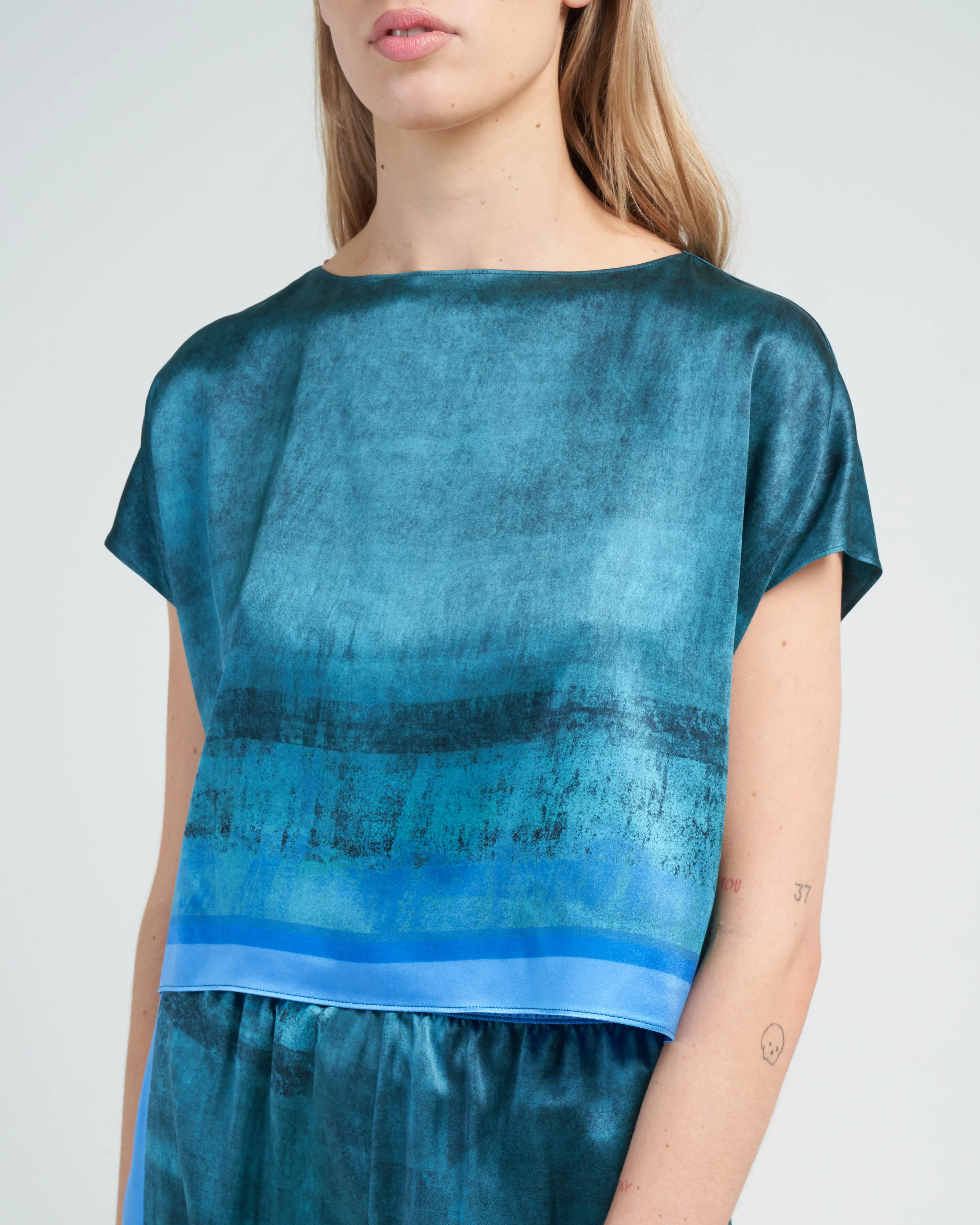 boxy crop tee - glacier - Image 5
