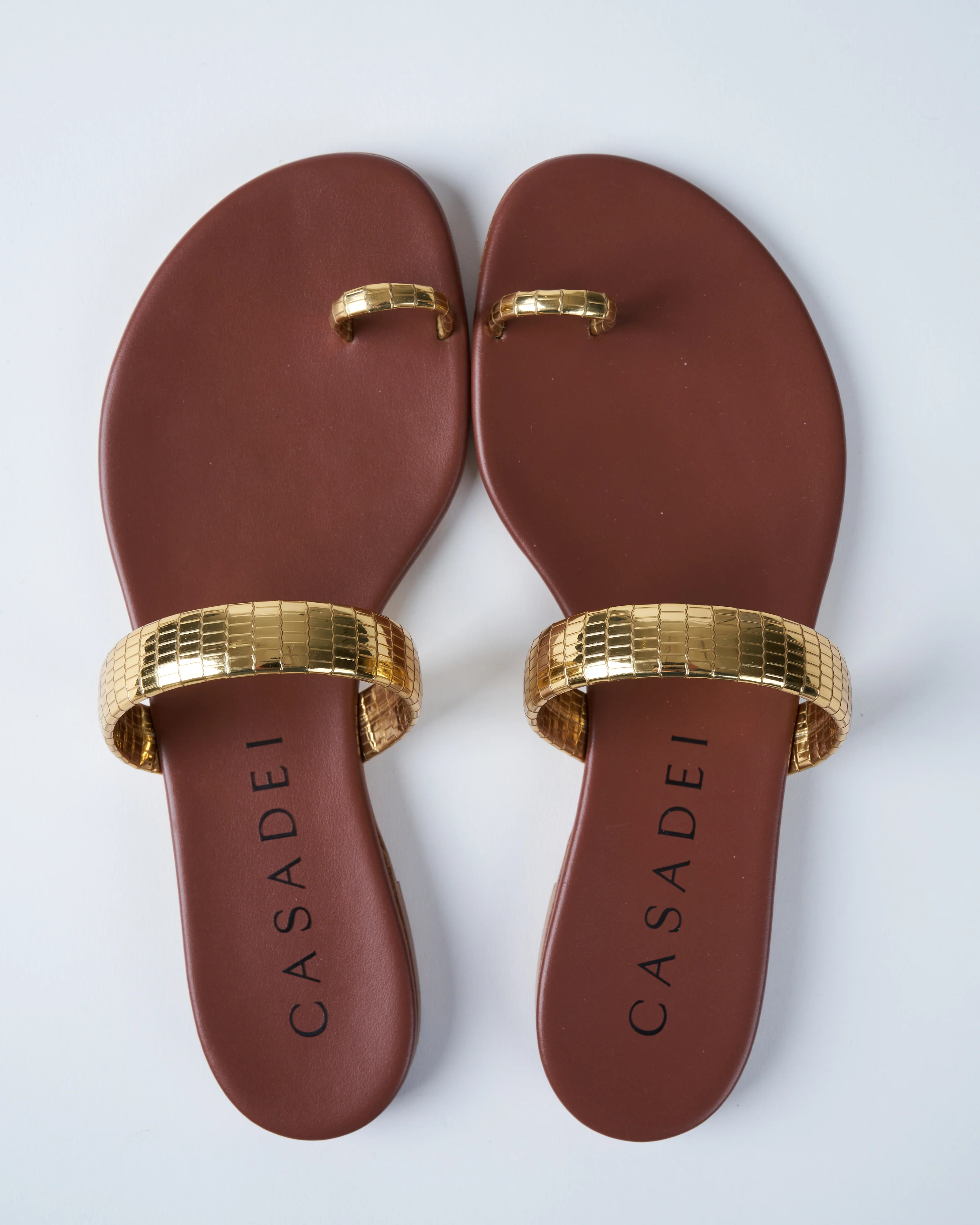 flat-c-viper sandal w/ toe ring - gold straps + rum - Image 5