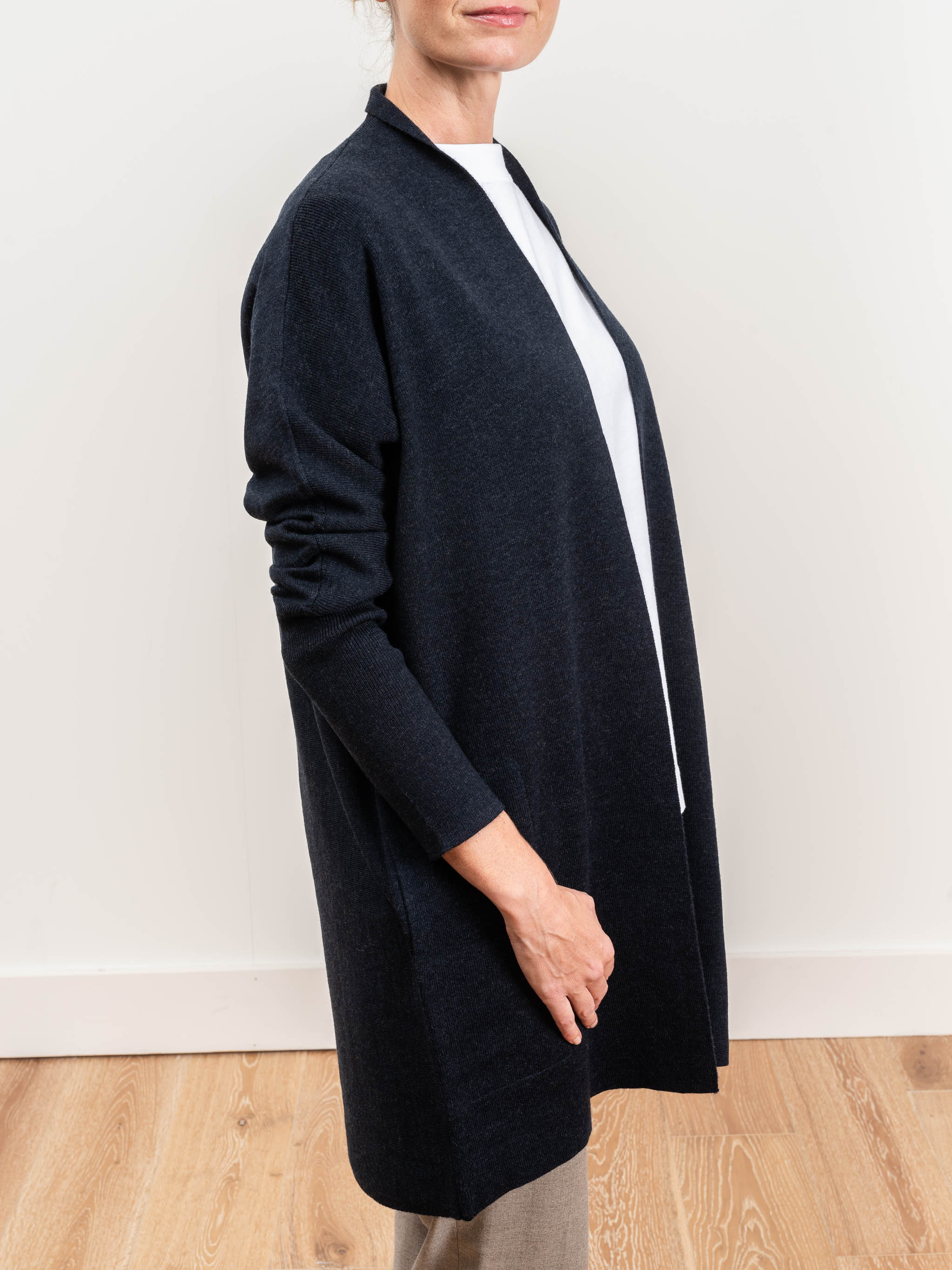 demi shawl cardi - ink - Image 5