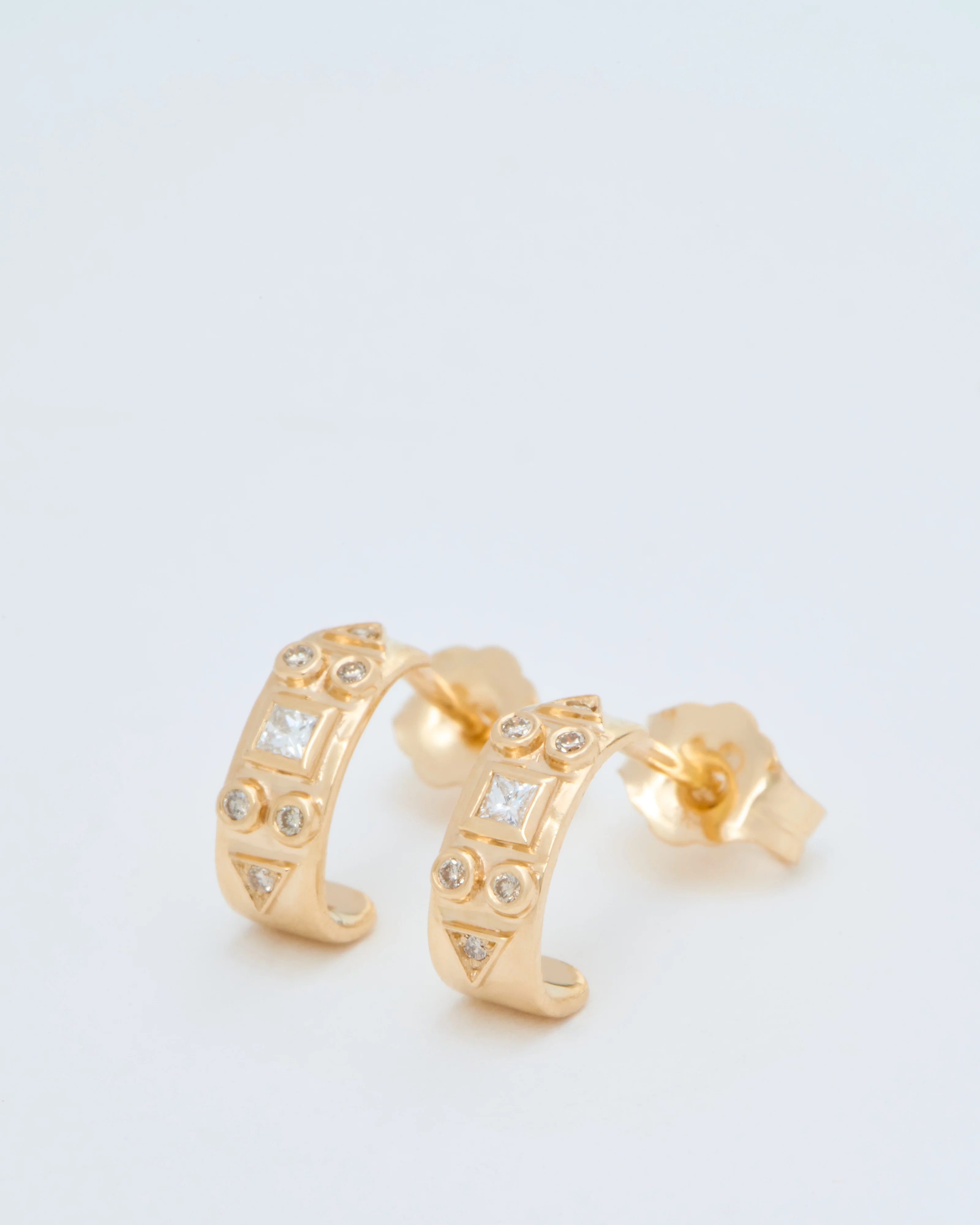 totem diamond hoop earrings - Image 3