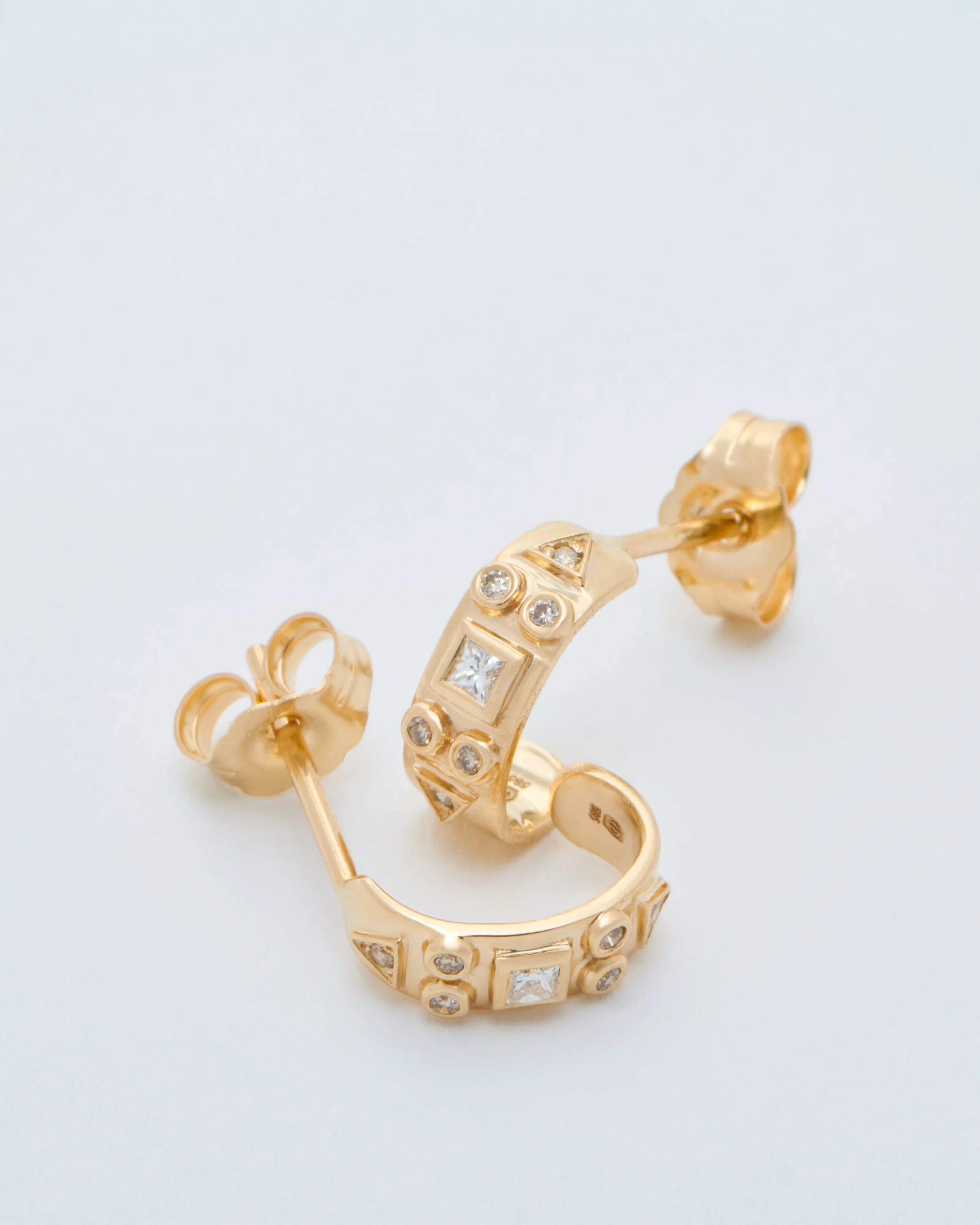 totem diamond hoop earrings - Image 4