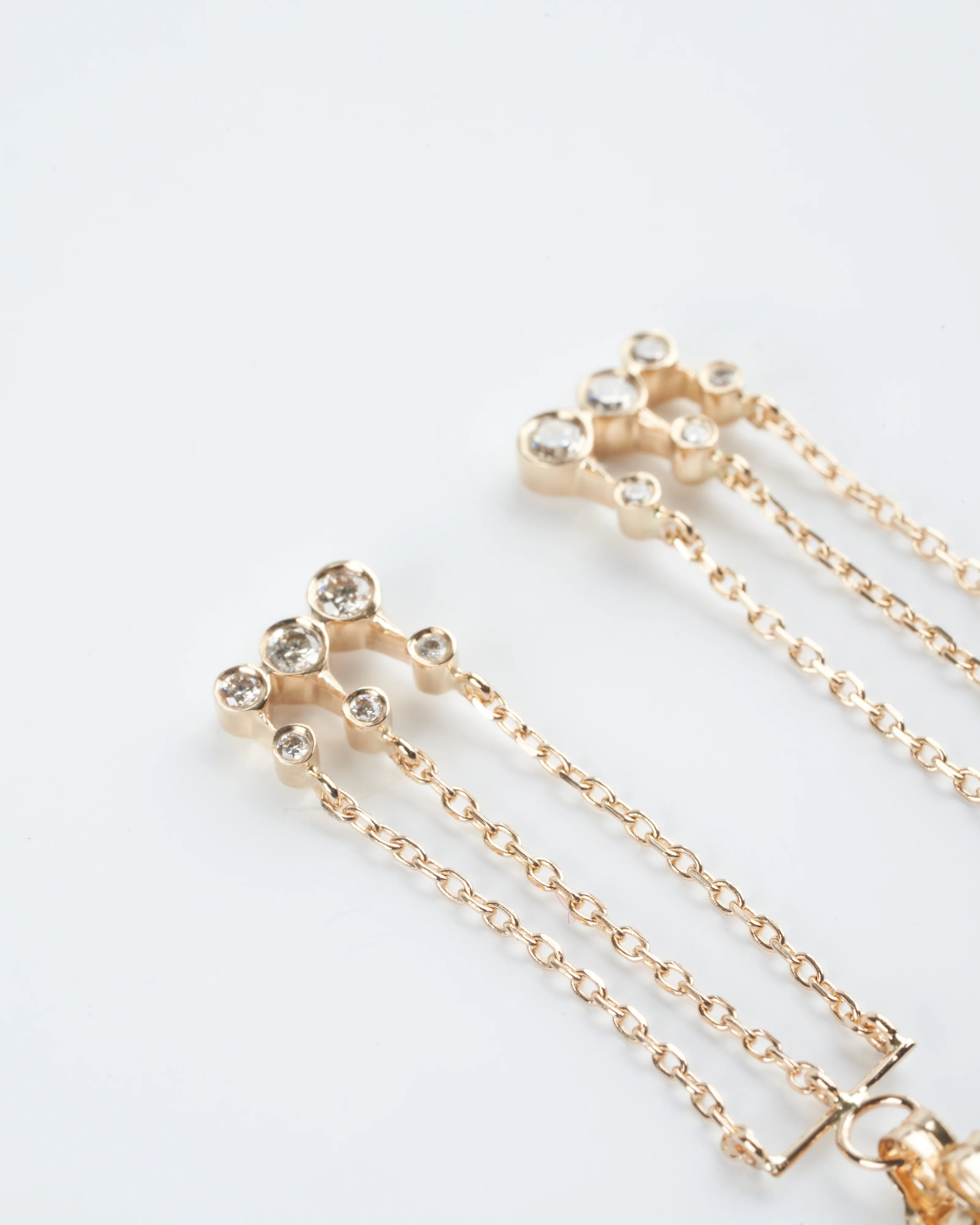 triple shine diamonds & chain earrings- set - diamond/ gold - Image 2