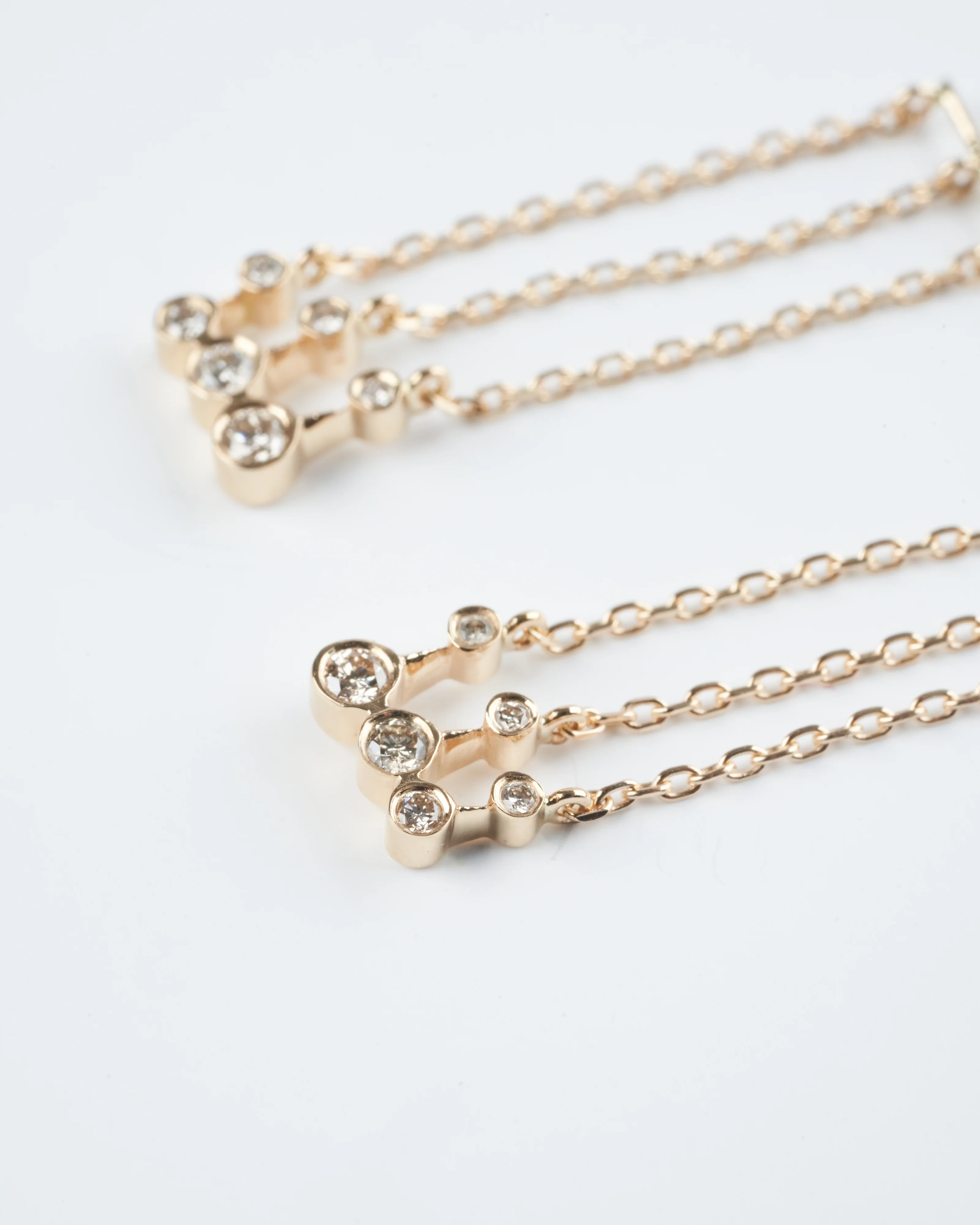 triple shine diamonds & chain earrings- set - diamond/ gold - Image 3
