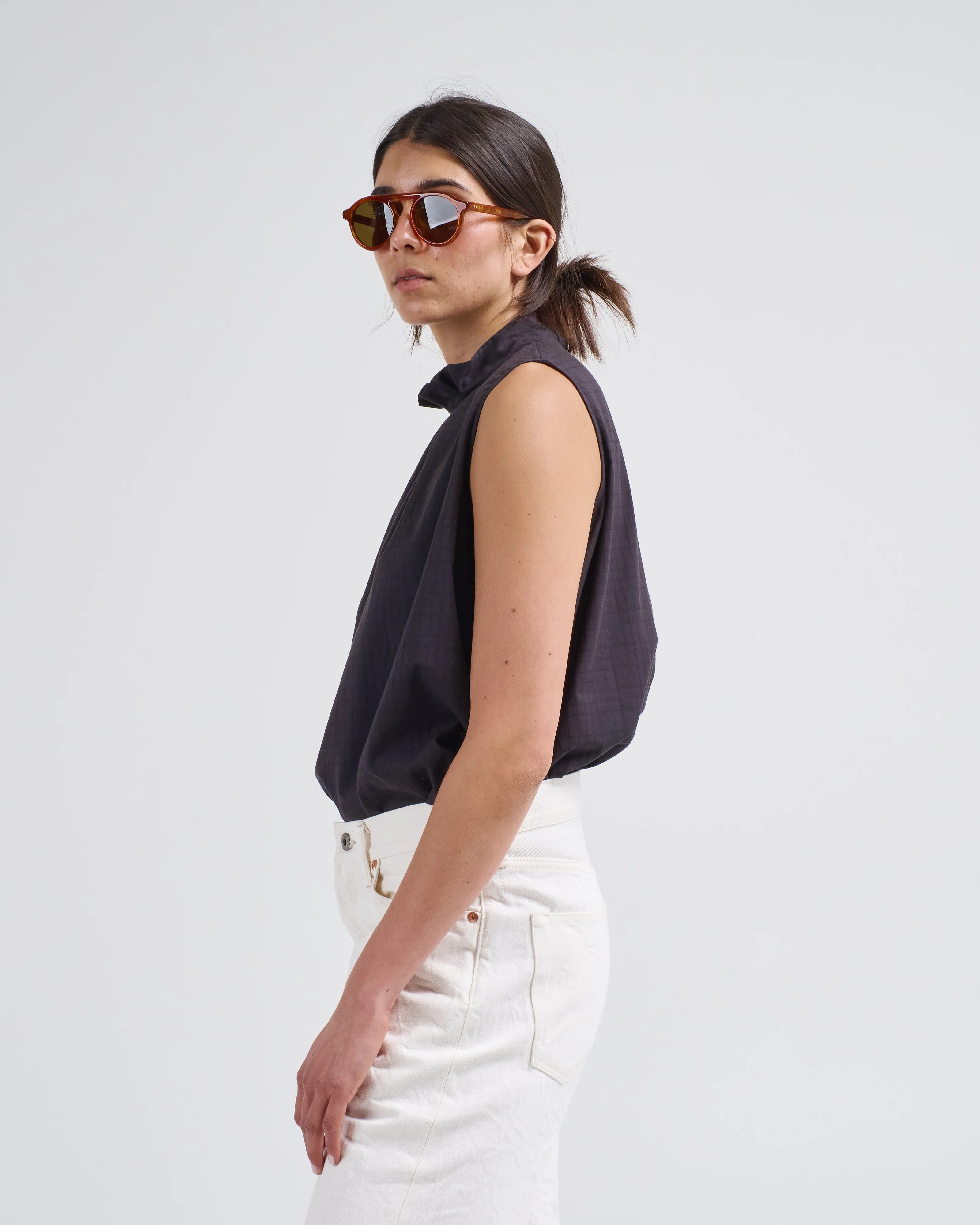 sleeveless tuck collar blouse - Image 3