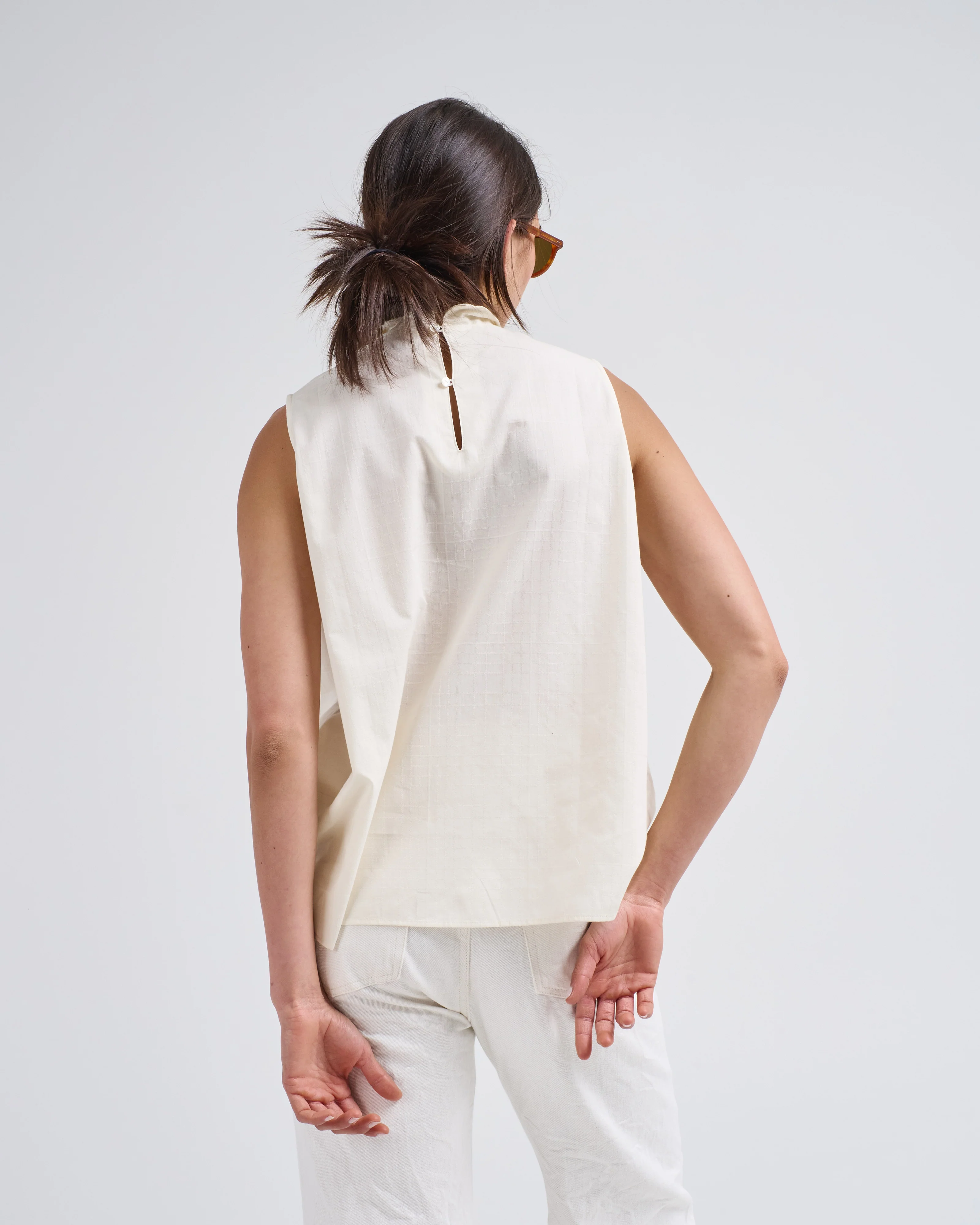 sleeveless tuck collar blouse - Image 5