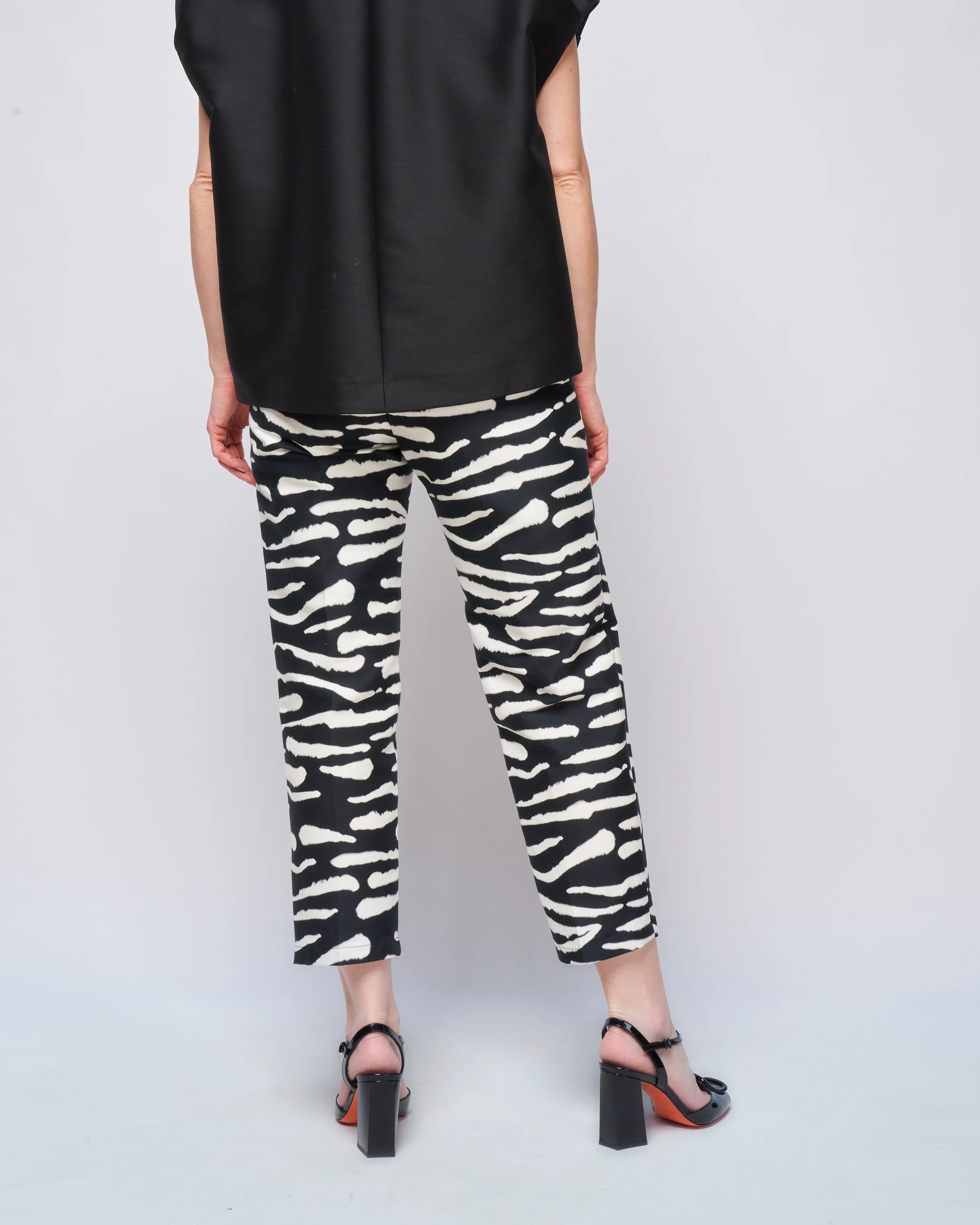 elastic waistband trousers - black wild stripes - Image 4