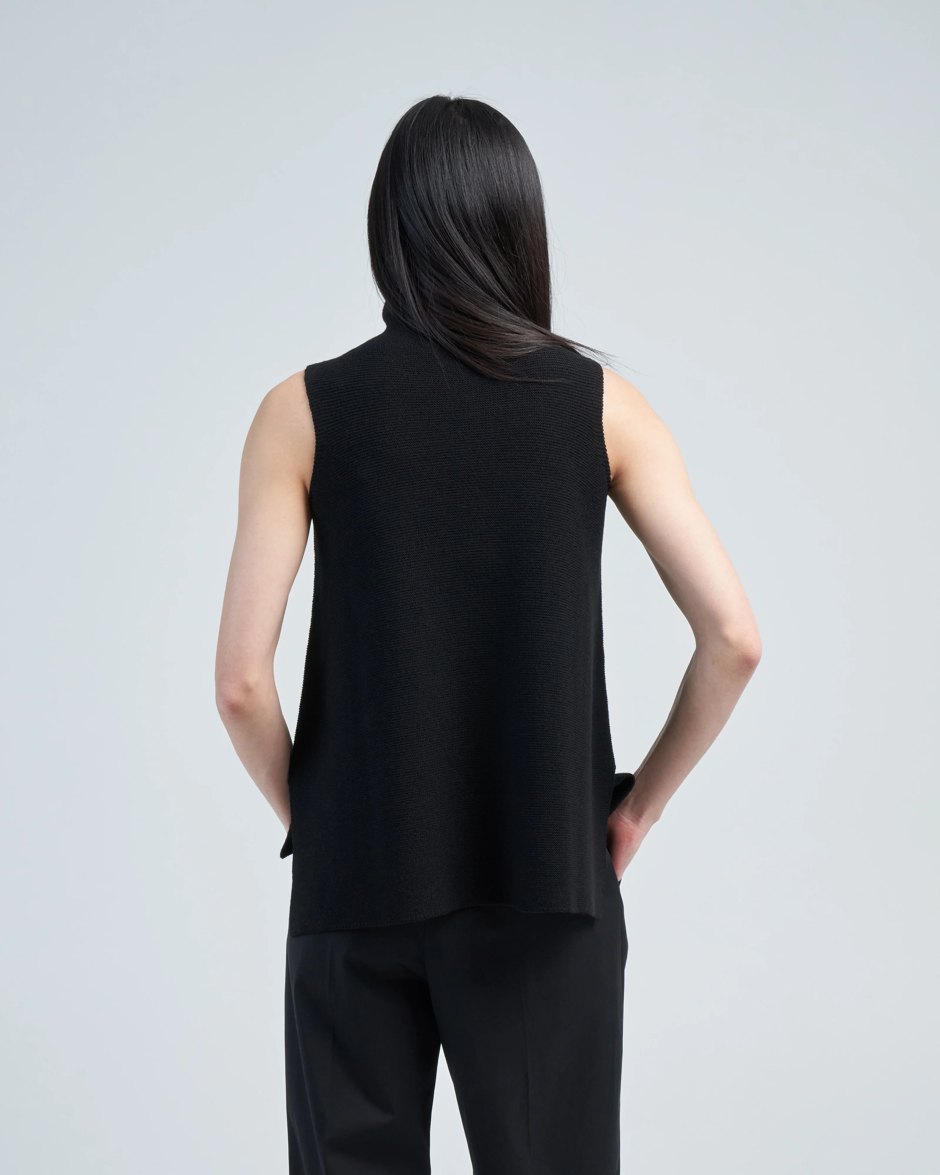 sleeveless tneck - Image 4