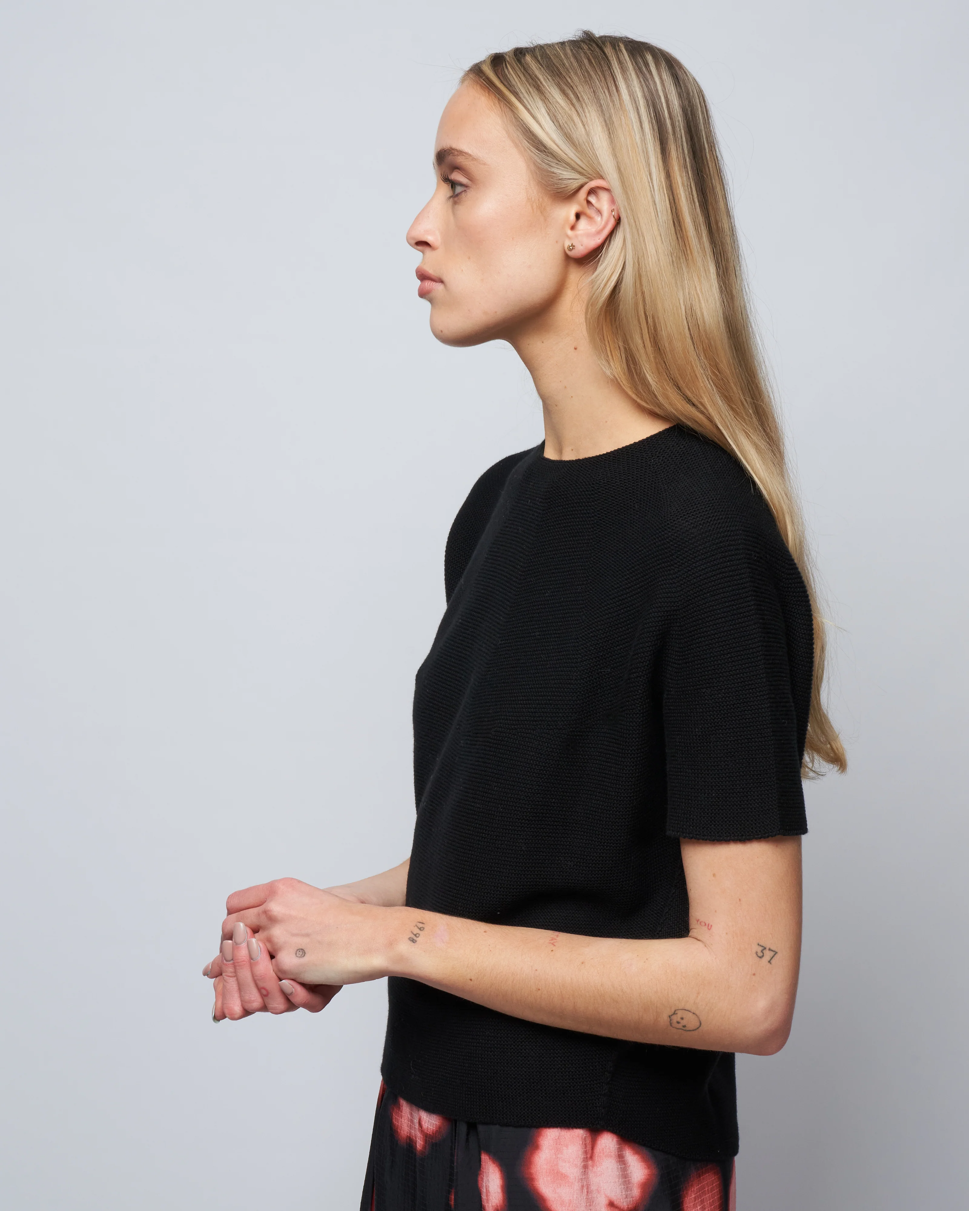 whole garment short sleeve knit top - black - Image 3
