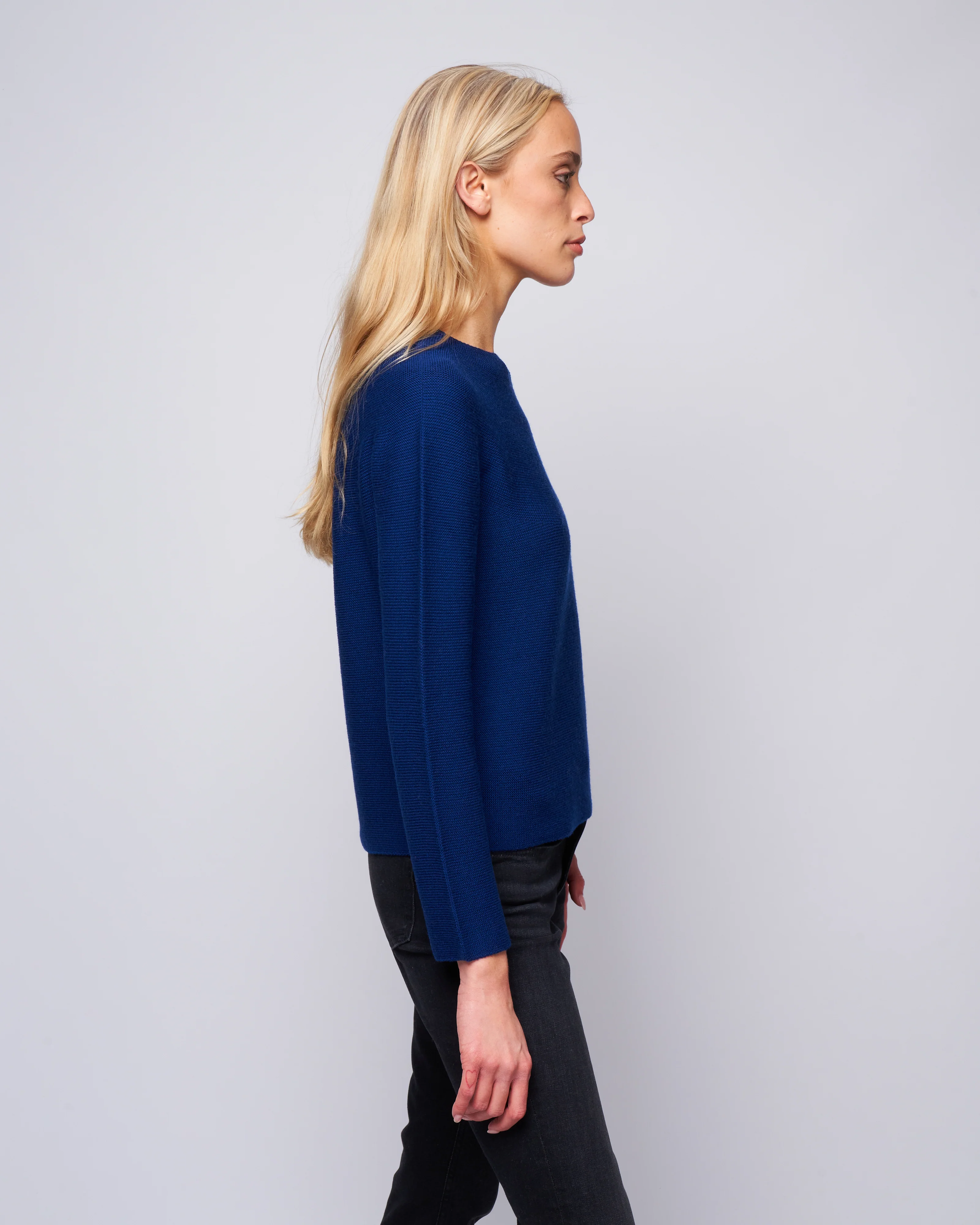 whole garment sweater round neckline - royal navy - Image 3