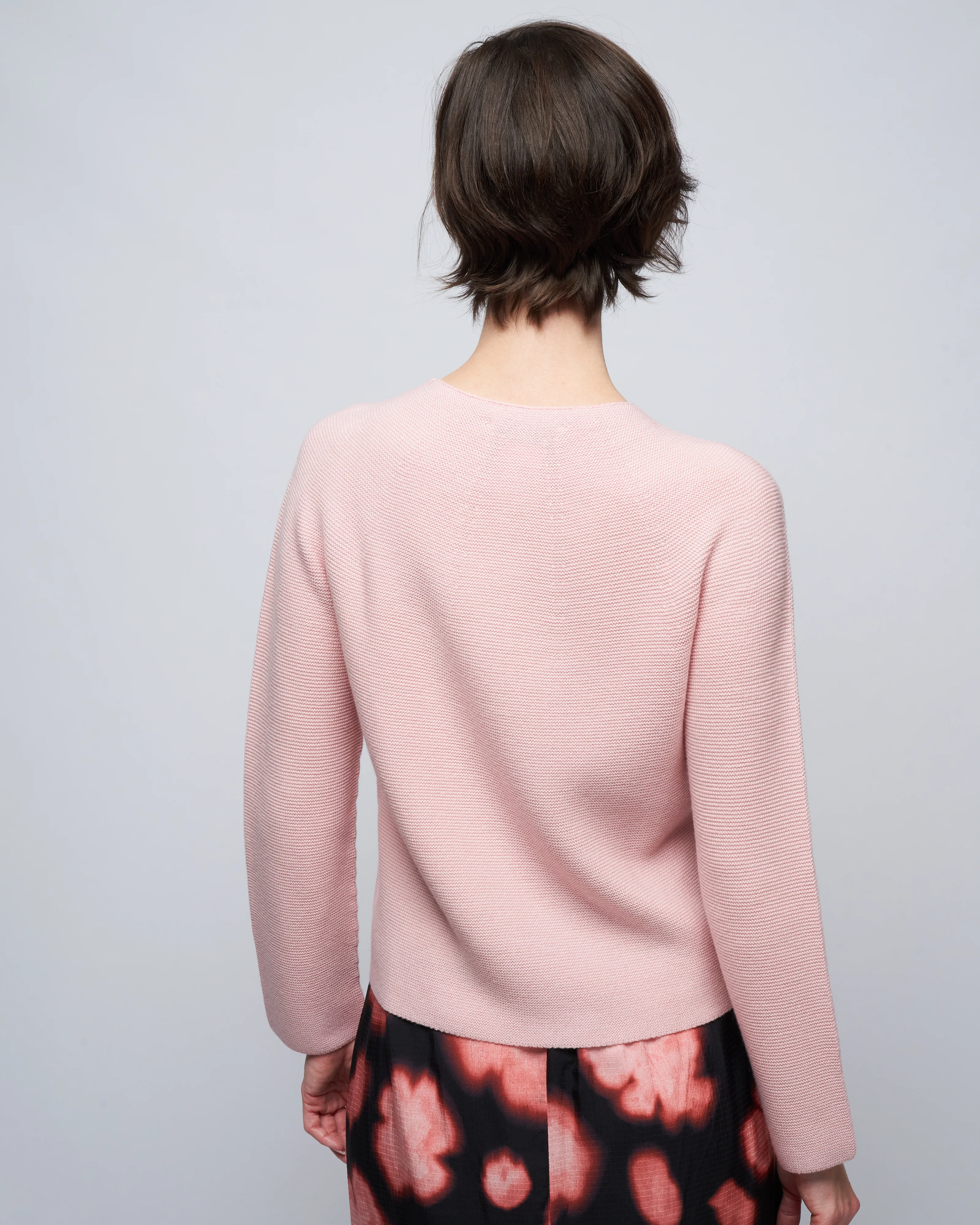 whole garment sweater round neckline - soft pink - Image 4