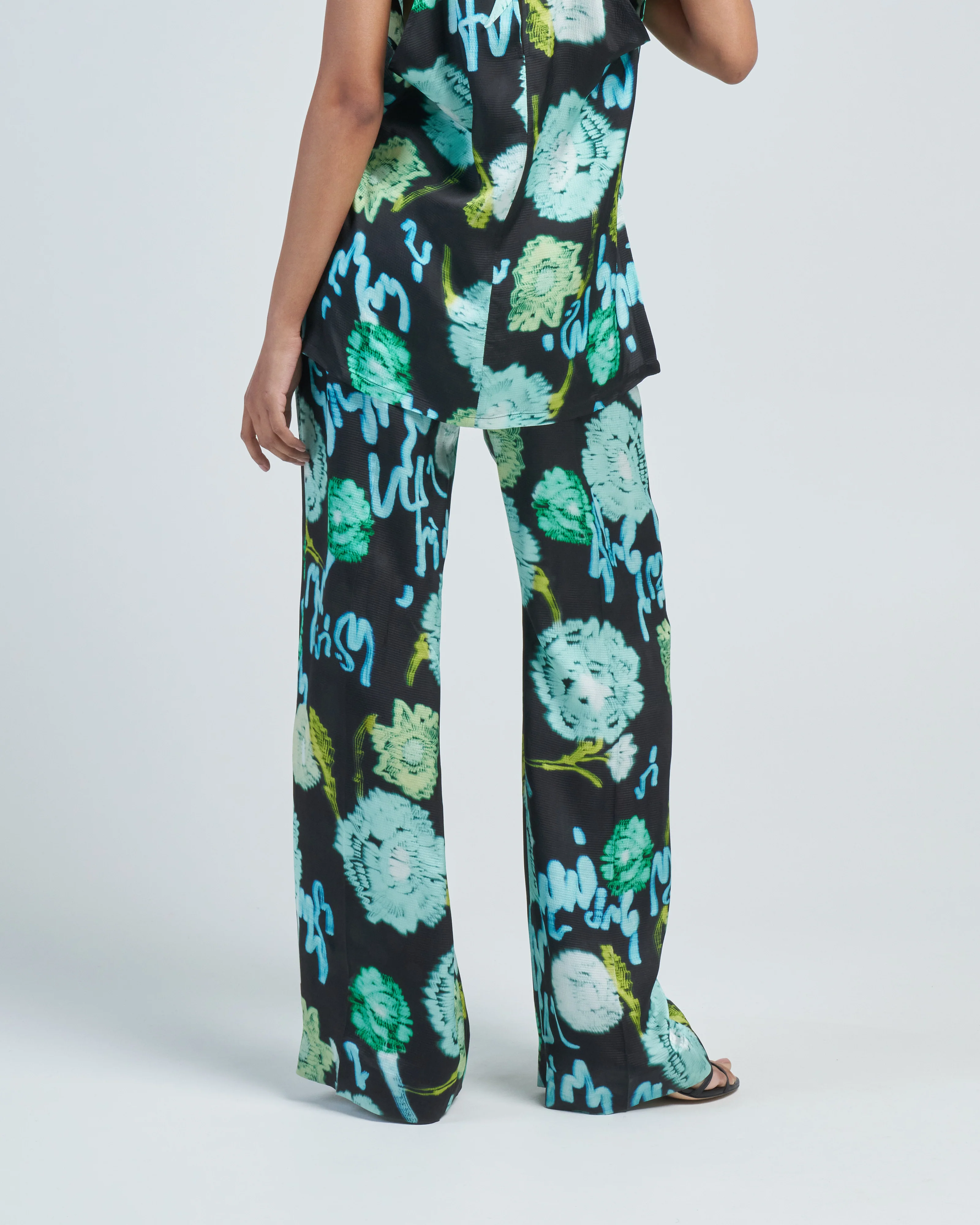 wide leg printed trouser - Image 4